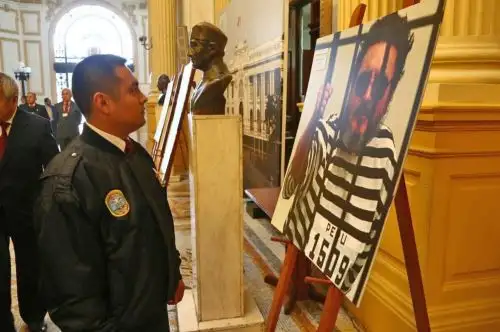 Exposición fotográfica de las operaciones de inteligencia realizadas por los agentes del GEIN para conseguir la captura de Guzmán.