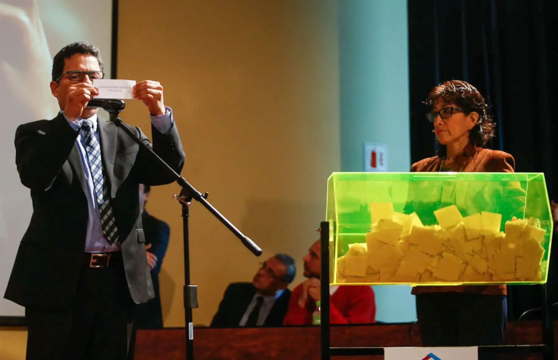Distribuyen primeras viviendas definitivas para damnificados por Niño costero. Foto: Difusión.