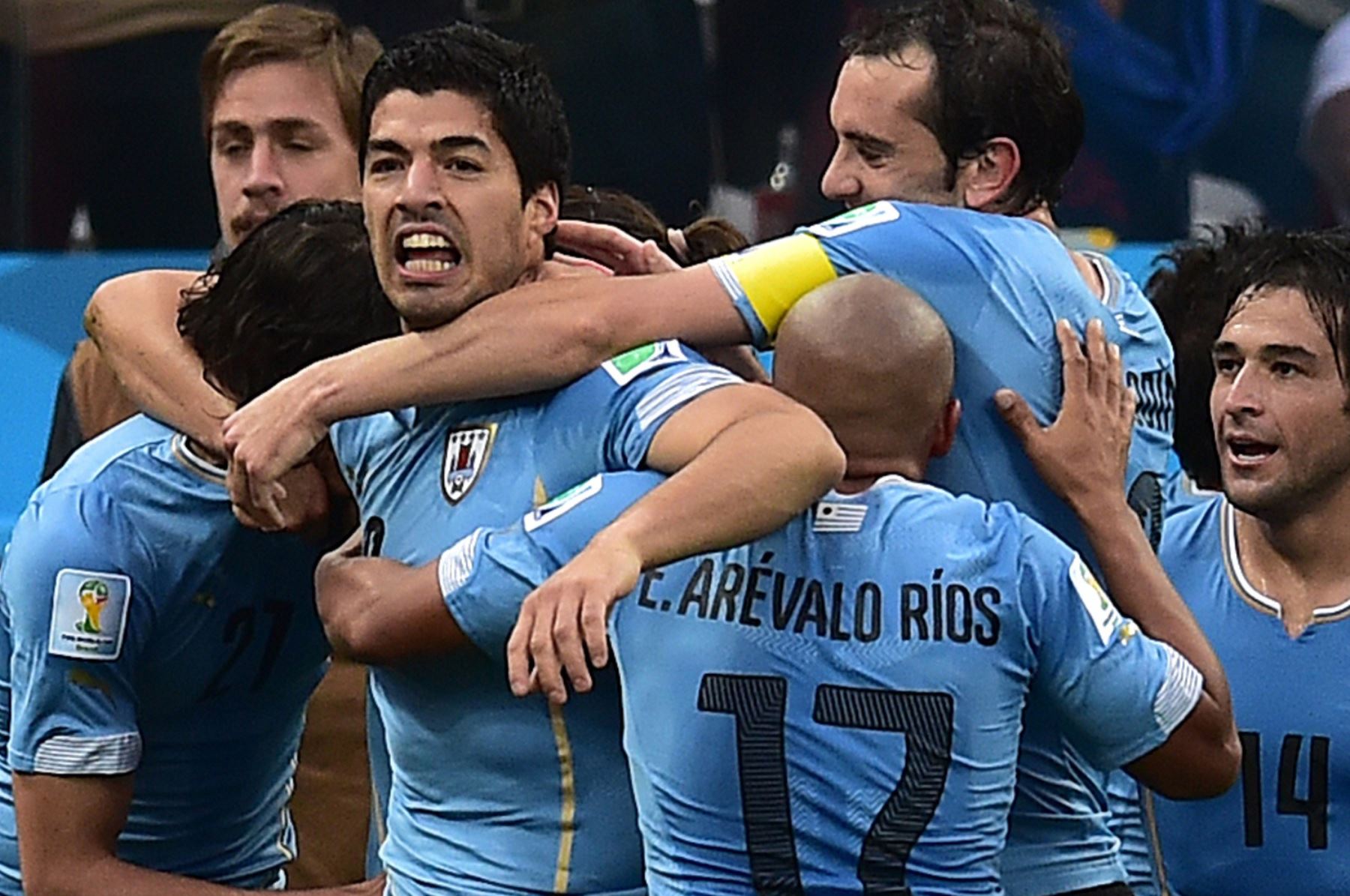 Suárez y Godín llaman a la unidad de la Selección Uruguaya para lograr la  clasificación