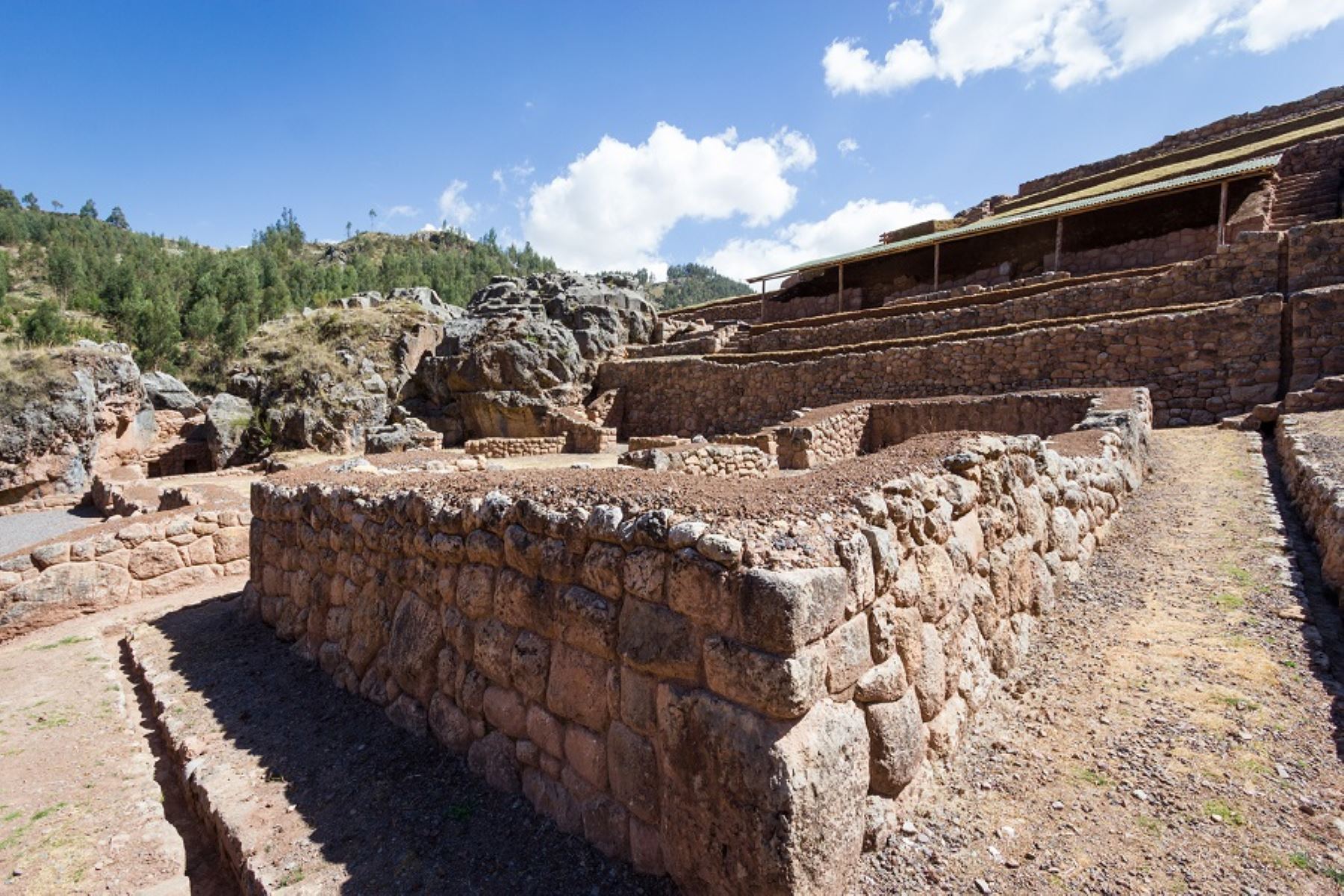 Concluyen trabajos de restauración en sitio arqueológico Inkilltambo, en Cusco. ANDINA