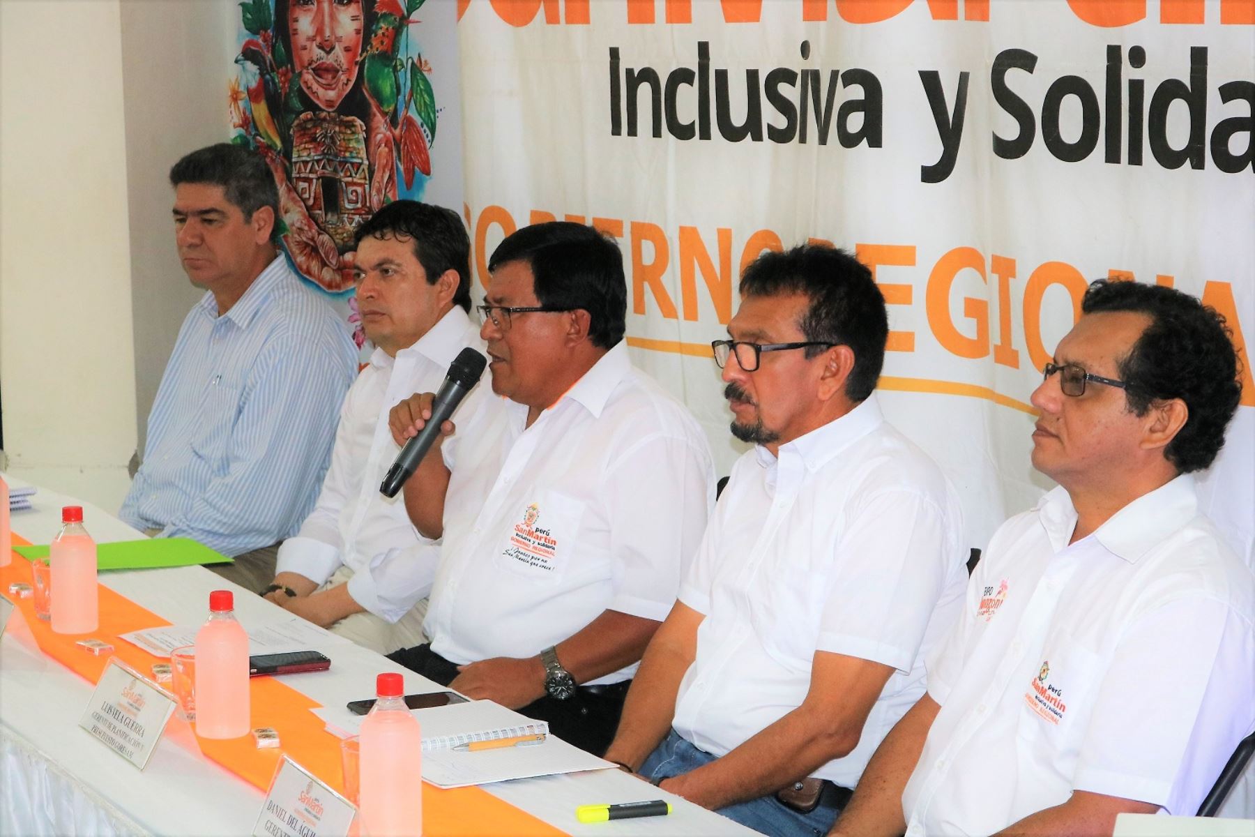Gobernador regional de San Martín, Víctor Noriega, encabezó conferencia de prensa. ANDINA