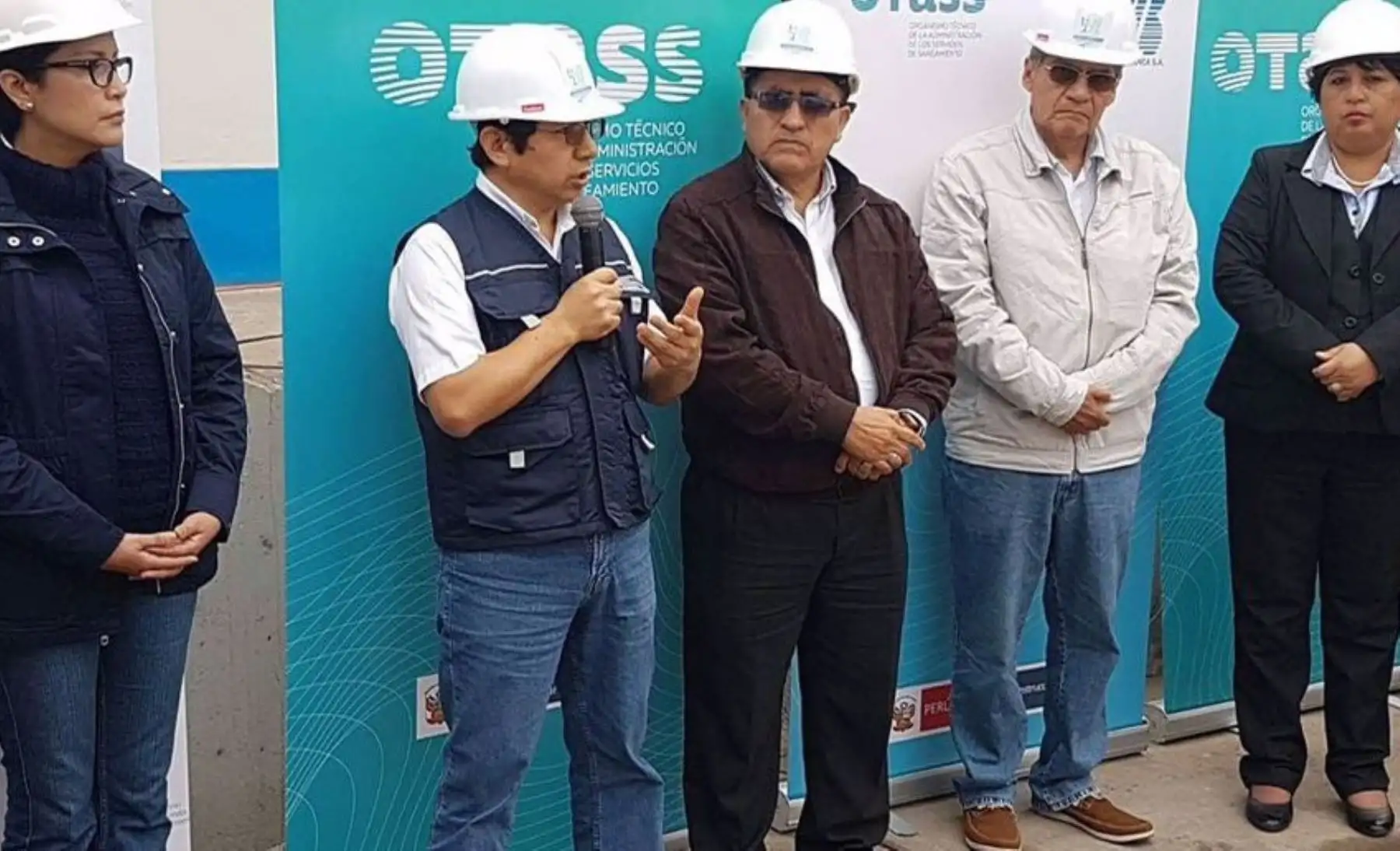 En su visita a la Planta de Tratamiento de Agua Potable Los Molinos, en Barranca, el ministro recordó que esta Empresa Prestadora de Servicios de Saneamiento (EPS) se acogió al Régimen de Administración Transitoria (RAT) el 20 de diciembre de 2016 y con los recursos transferidos inició una serie de acciones de urgencia para mejorar su desempeño.