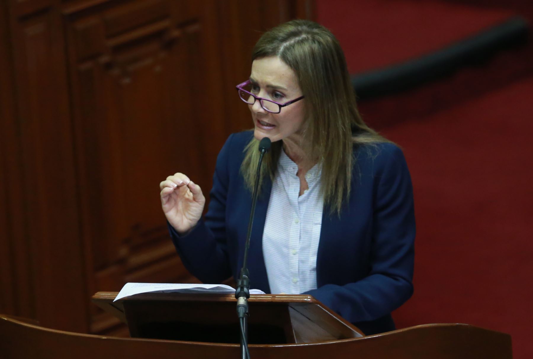 Ministra de Educación Marilú Martens , responde pliego interpelatorio, en el pleno del congreso de la república: Foto: ANDINA/ Jhony Laurente
