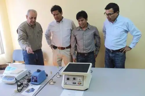 El centro de salud de La Curva recibió una balanza analítica, un agitador, una rotadora serológica y dos mecheros electrónicos del proyecto minero Valle Unido.