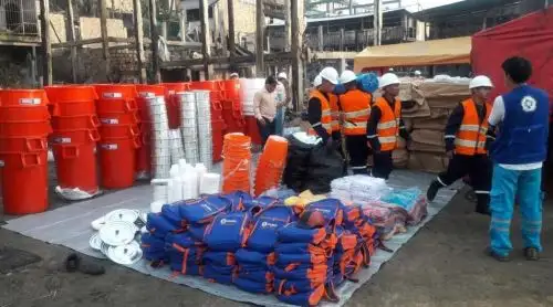 El gobierno regional de Loreto entregó un total de 4.2 toneladas de bienes de ayuda humanitaria a la municipalidad provincial de Maynas, a fin de que sean distribuidas a los damnificados del incendio urbano que se registró el último fin de semana en el asentamiento humano Playa Hermosa del distrito de Belén, en Iquitos, informó el Indeci al COEN Defensa.