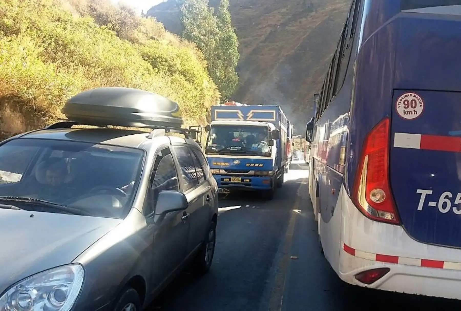 Reabren parcialmente el tránsito en carretera Central afectada por sismos en Matucana. ANDINA/Difusión