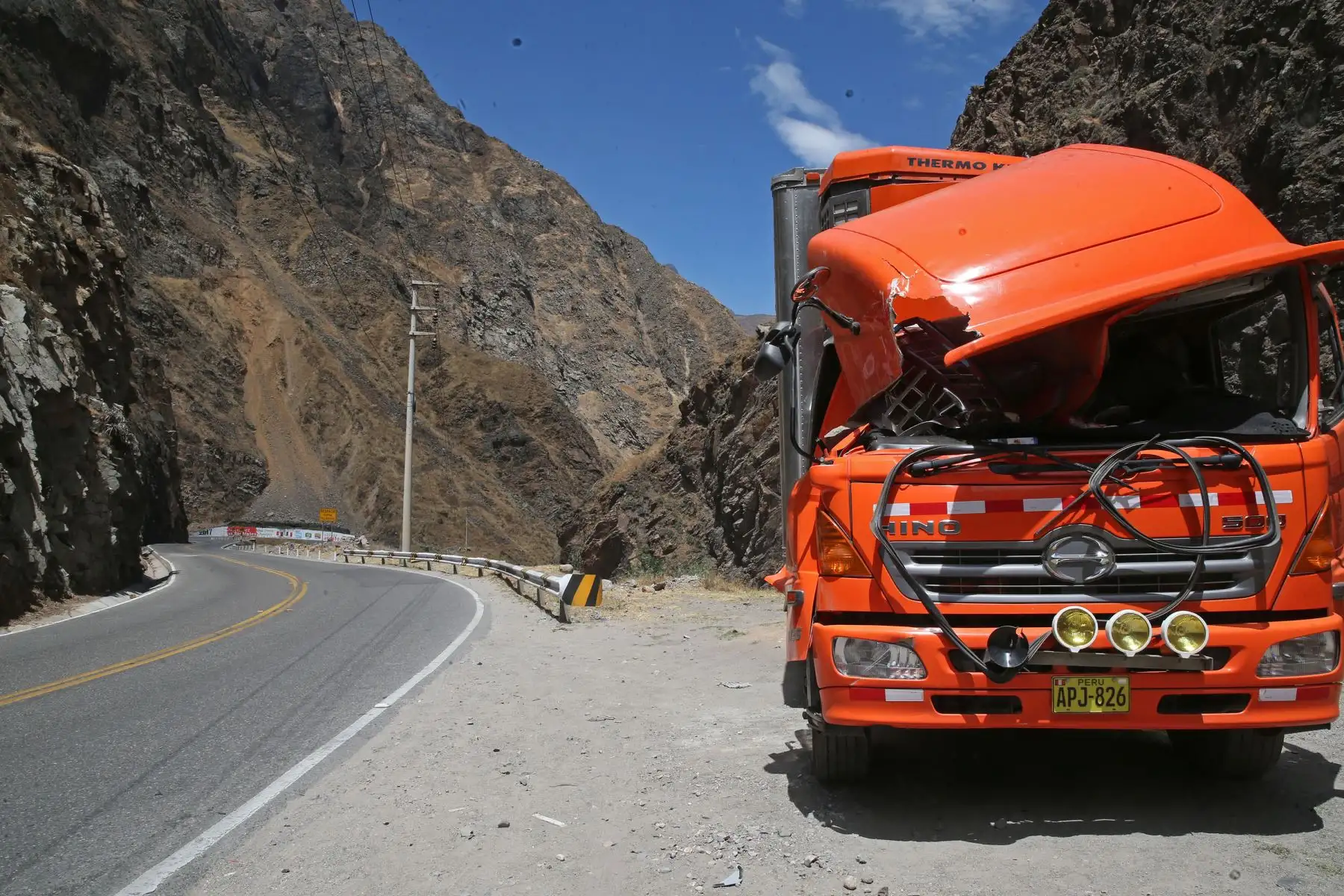 Trailer afectado por deslizamiento. ANDINA/Vidal Tarqui