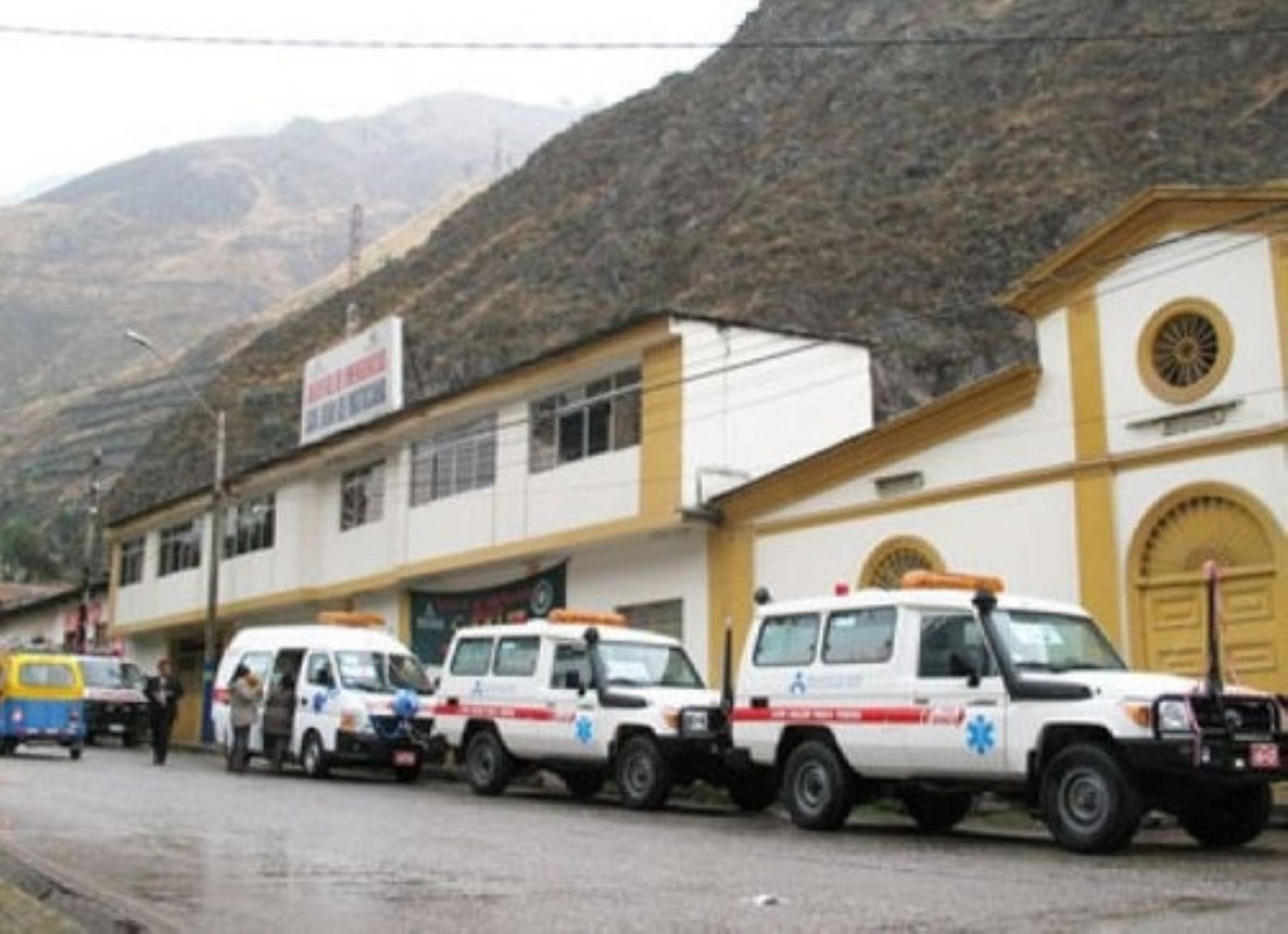 La Dirección Regional de Salud (Diresa) del Gobierno Regional de Lima dispuso el estado de alerta en los 328 establecimientos de salud de las nueve provincias ante la ocurrencia de sismos en Matucana, provincia de Huarochirí, a fin de garantizar la adecuada atención de la comunidad.