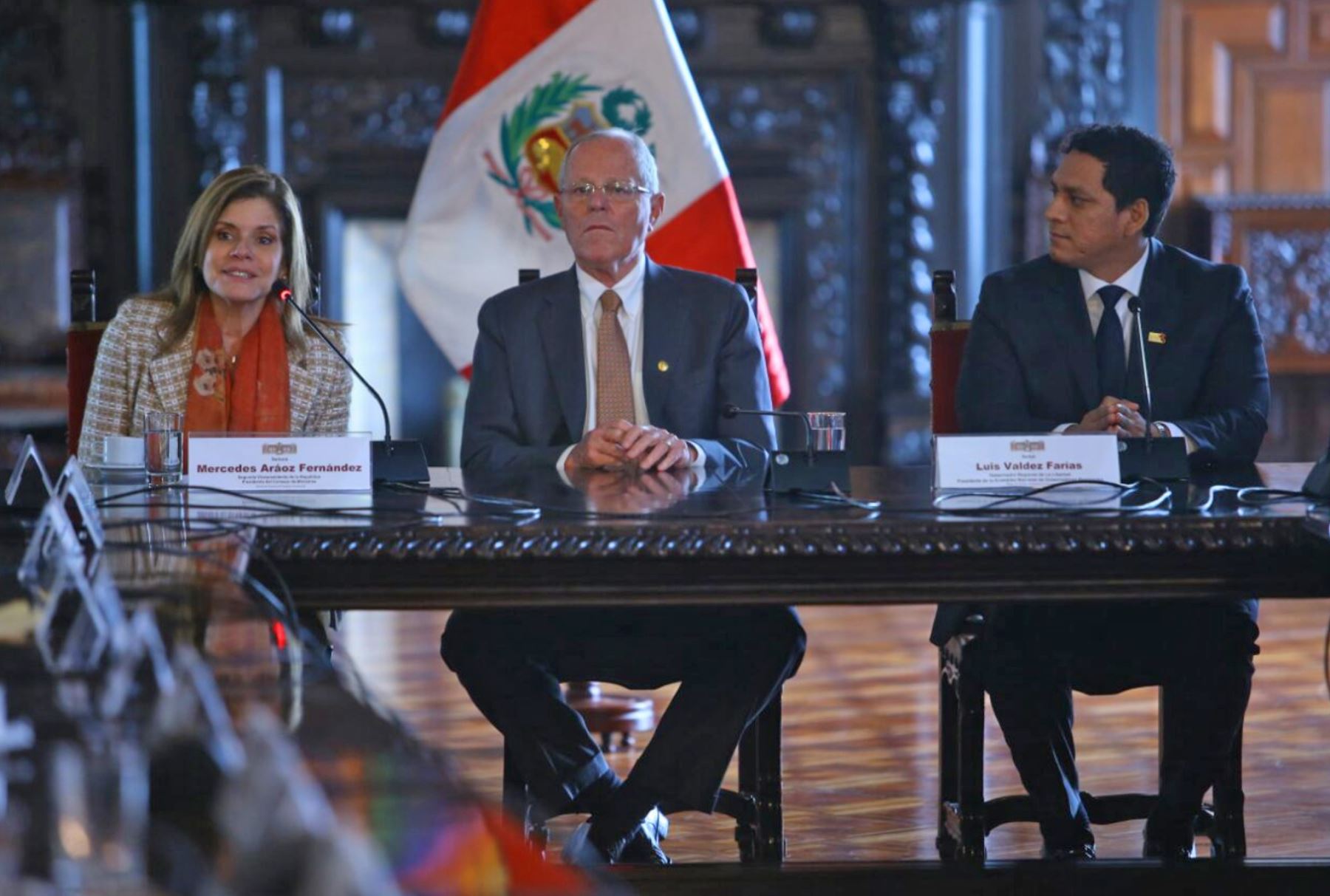 Presidente de la República, Pedro Pablo Kuczynski, y Mercedes Aráoz, presidenta del Consejo de Ministros, presiden reunión de trabajo junto a los Gobernadores Regionales.