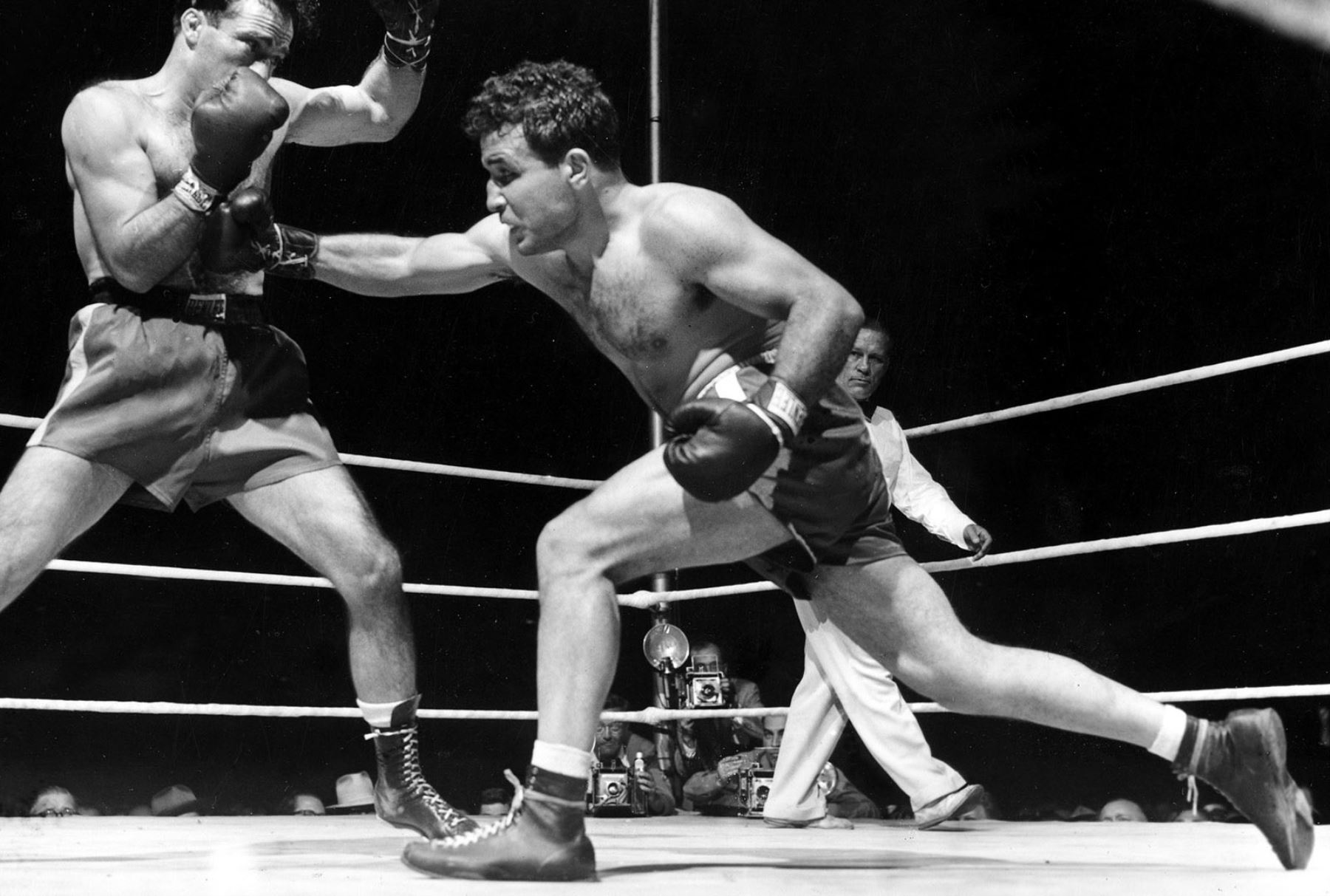 Boxeador Toro Salvaje Jake LaMotta murió a los 95 años.