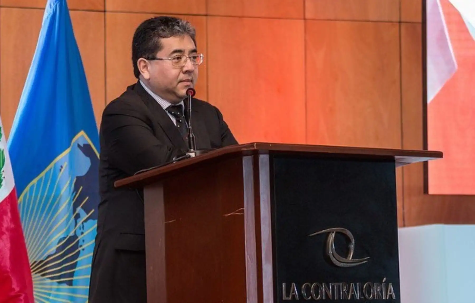 El contralor general de la República, Nelson Shack Yalta, verificó hoy el control a las obras de prevención iniciadas en el marco de la Reconstrucción con Cambios, y se reunió con autoridades regionales, locales y representantes de la sociedad civil.