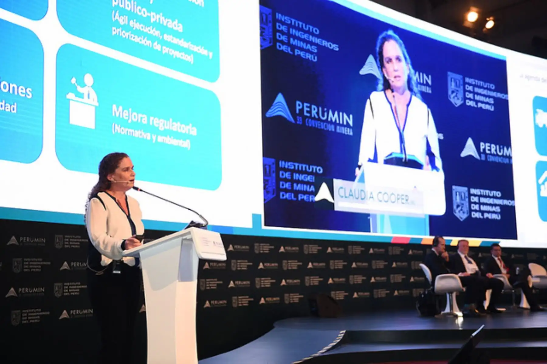 Ministra de Economía y Finanzas, Claudia Cooper, en Perumin 33. Foto: Cortesía MEF.