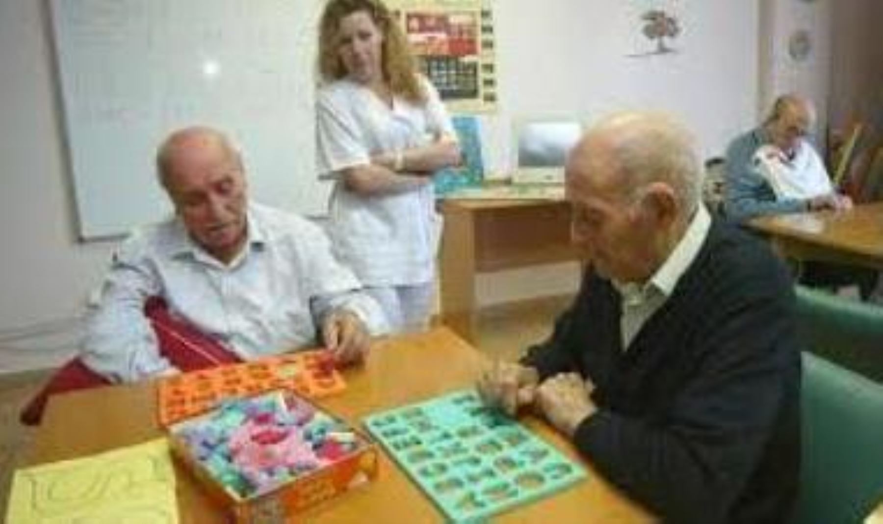EsSalud: juegos para ejercitar la mente previenen el Alzheimer. Foto: ANDINA/Difusión.
