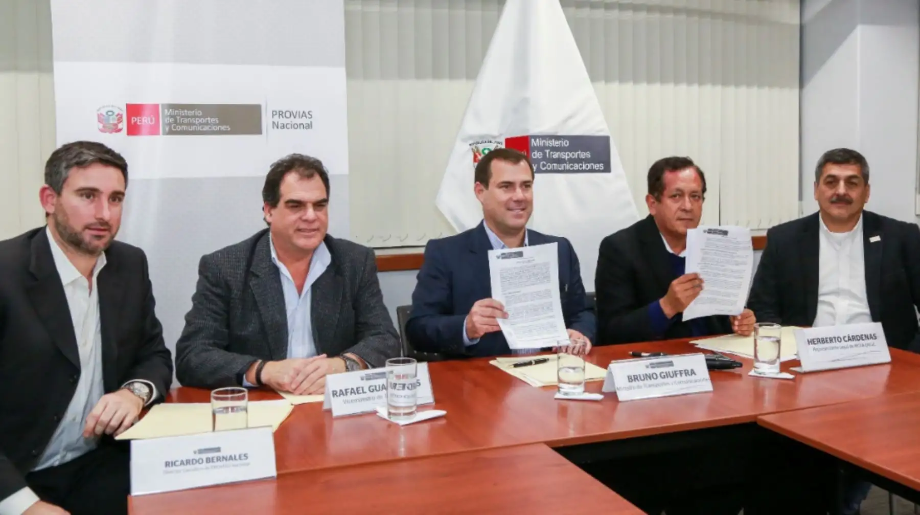 En Loreto suscriben contrato para construcción del puente Nanay. Foto: Difusión.