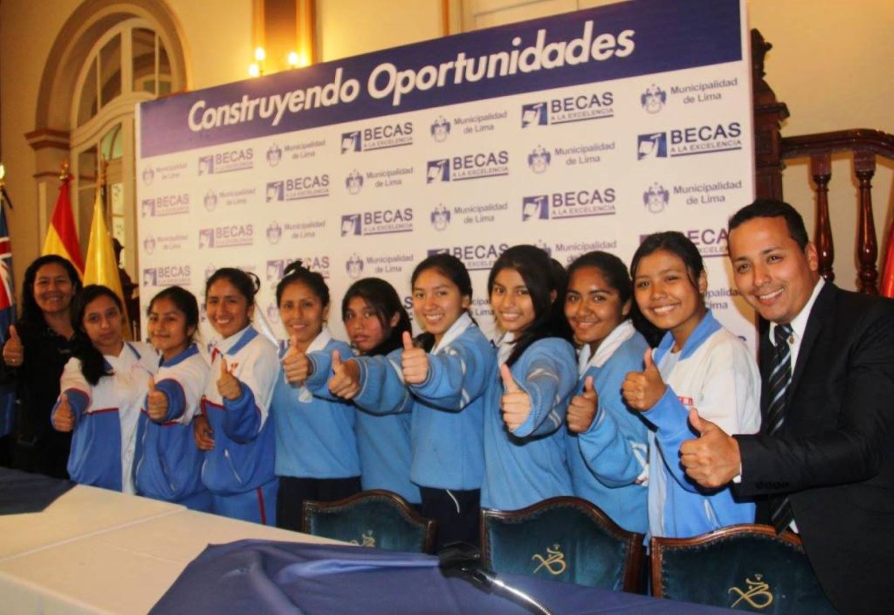 Jóvenes peruanos podrán postular a más de 2,700 becas nacionales e internacionales. Foto: ANDINA/Difusión.