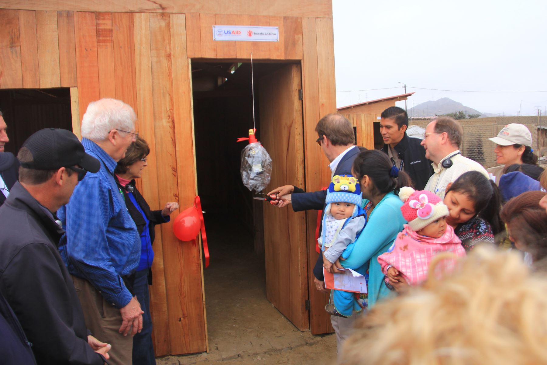 Congresistas de EE.UU visitaron en Trujillo zonas afectadas por El Niño Costero.