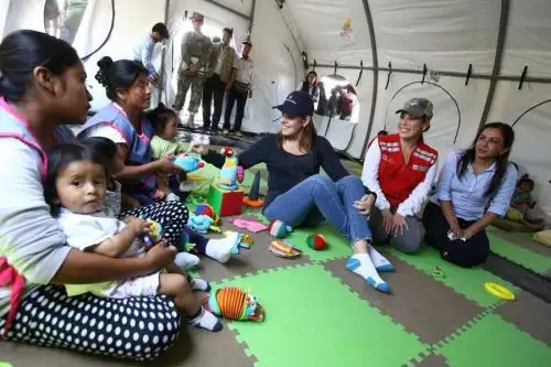 La ministra de Desarrollo e Inclusión Social (Midis), Fiorella Molinelli, supervisó hoy en el distrito de Cura Mori, en la región Piura, la atención que brindan los programas sociales del sector a las familias damnificadas por el Niño Costero.