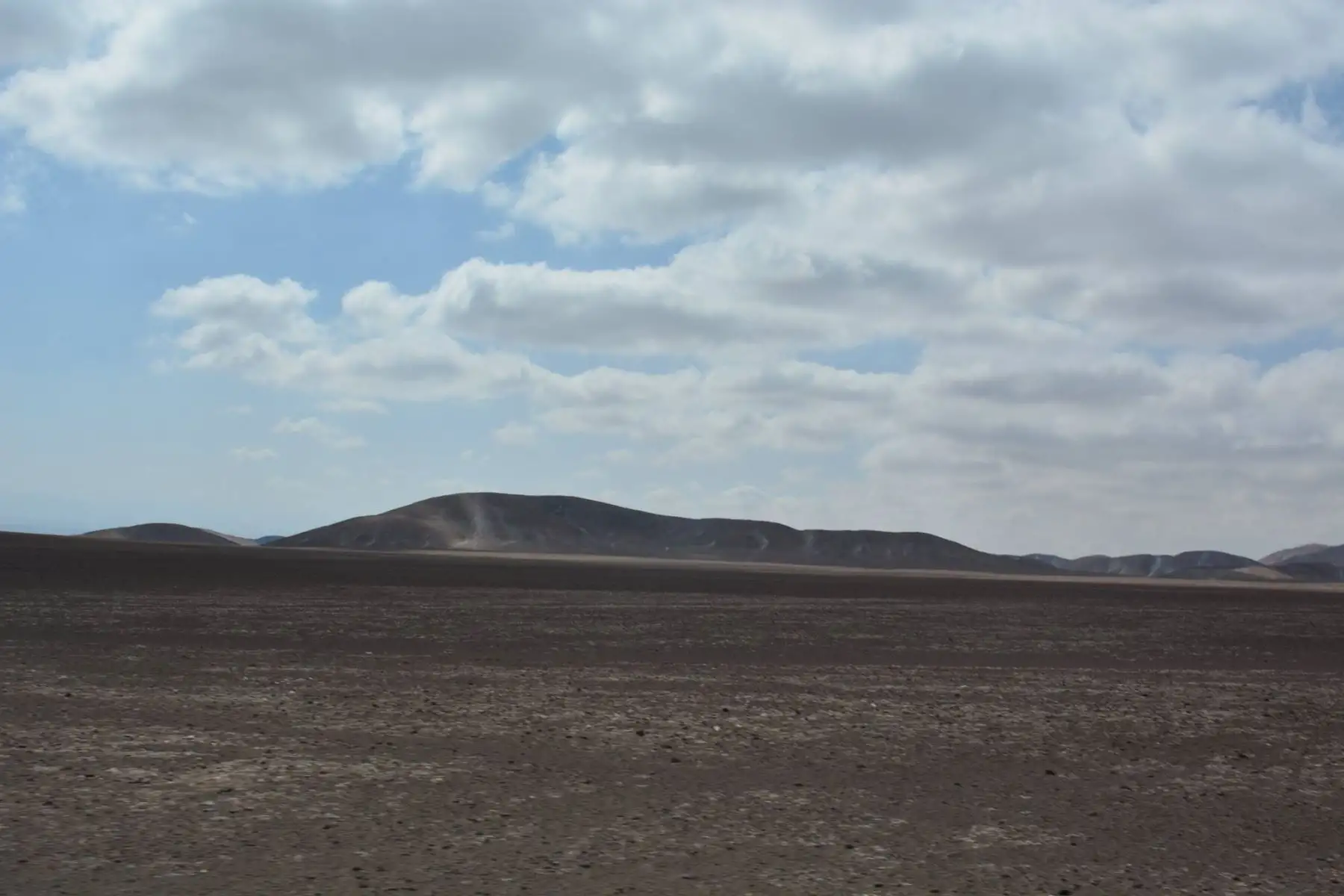 Misión de Estados Unidos respaldada por la NASA estudiará desierto de La Joya, en Arequipa. Foto:  Cortesía/Saúl Pérez.