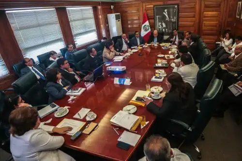 Ministro tomó nota de demandas y necesidades. Foto: Difusión