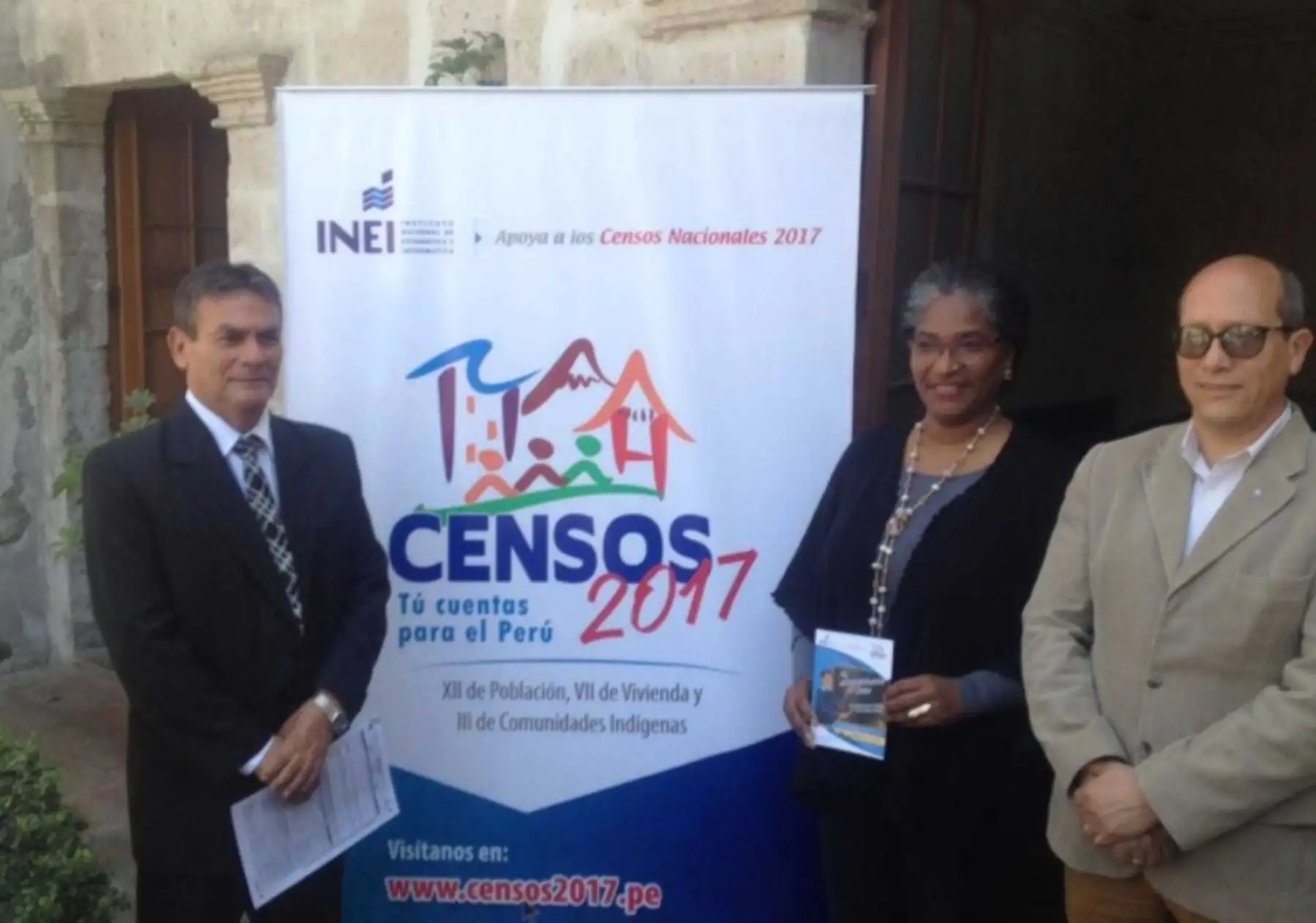 Para promover la campaña de autoidentificación étnica en los Censos Nacionales 2017, arribó a la ciudad de Arequipa Susana Matute, directora de la Dirección de Políticas para Población Afroperuana del Ministerio de Cultura, quien instó a la población mayor de 12 años responder las preguntas referidas a identidad y raza incluidas en el cuestionario del Censo Nacional.