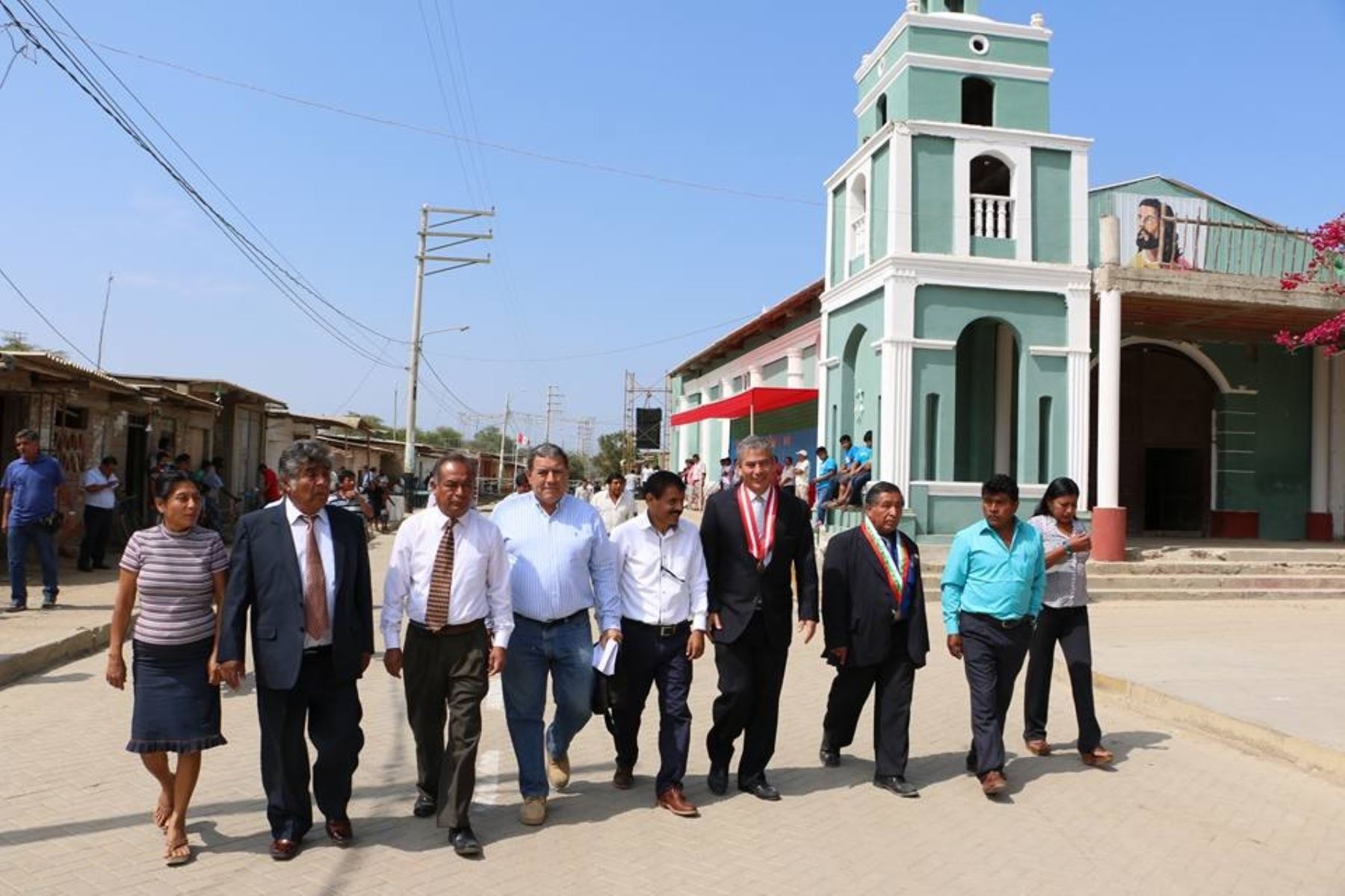 Gobernador regional de Piura, Reynaldo Hilbck, participa de celebraciones por aniversario del centro poblado de Pedregal Grande.