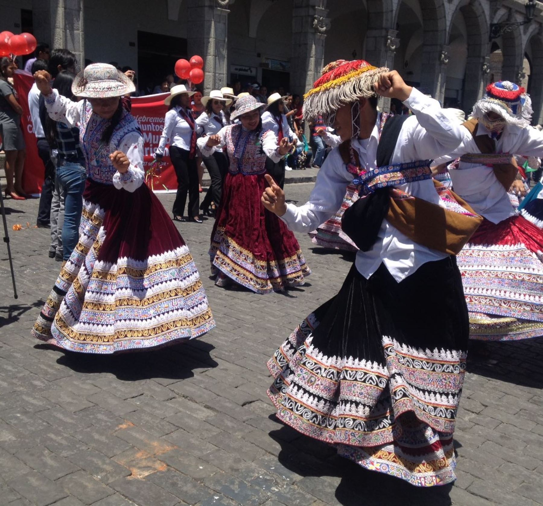 Dia De La Danza Estas Son Las Danzas Peruanas Declaradas