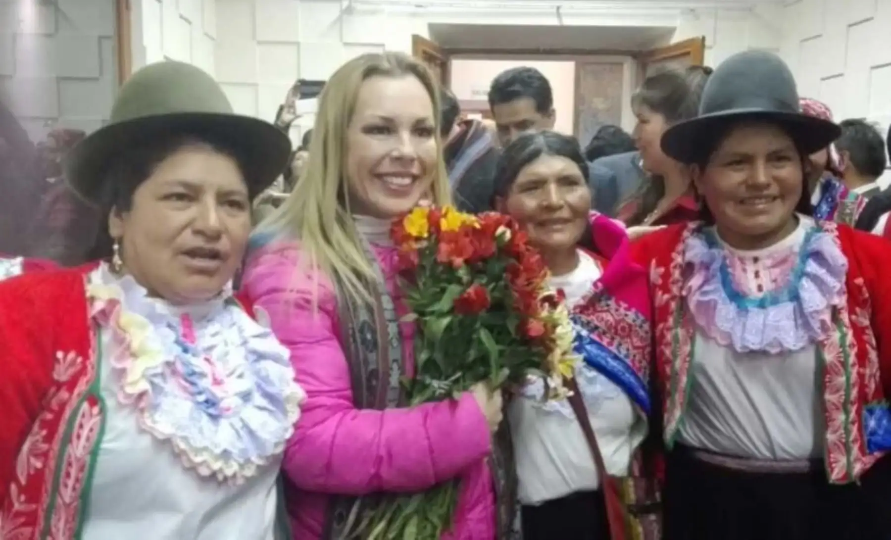 La ministra de Desarrollo e Inclusión Social, Fiorella Molinelli, anunció hoy el inicio del programa Haku Wiñay (“Vamos a Crecer”, en quechua) que beneficiará a 400 familias del distrito de Suyckutambo, ubicado a 4,500 metros sobre el nivel del mar, en la provincia cusqueña de Espinar.
