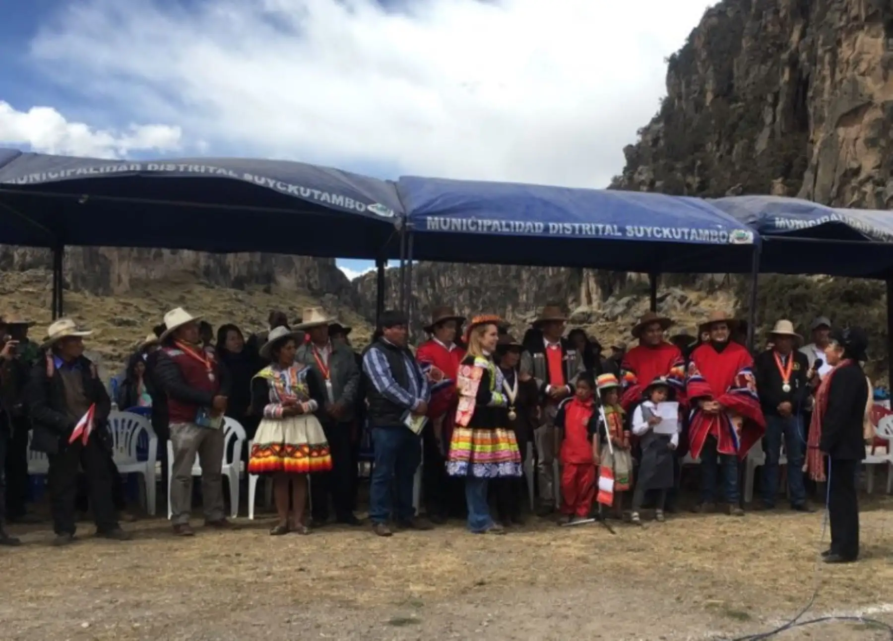 La ministra de Desarrollo e Inclusión Social, Fiorella Molinelli, anunció hoy el inicio del programa Haku Wiñay (“Vamos a Crecer”, en quechua) que beneficiará a 400 familias del distrito de Suyckutambo, ubicado a 4,500 metros sobre el nivel del mar, en la provincia cusqueña de Espinar.