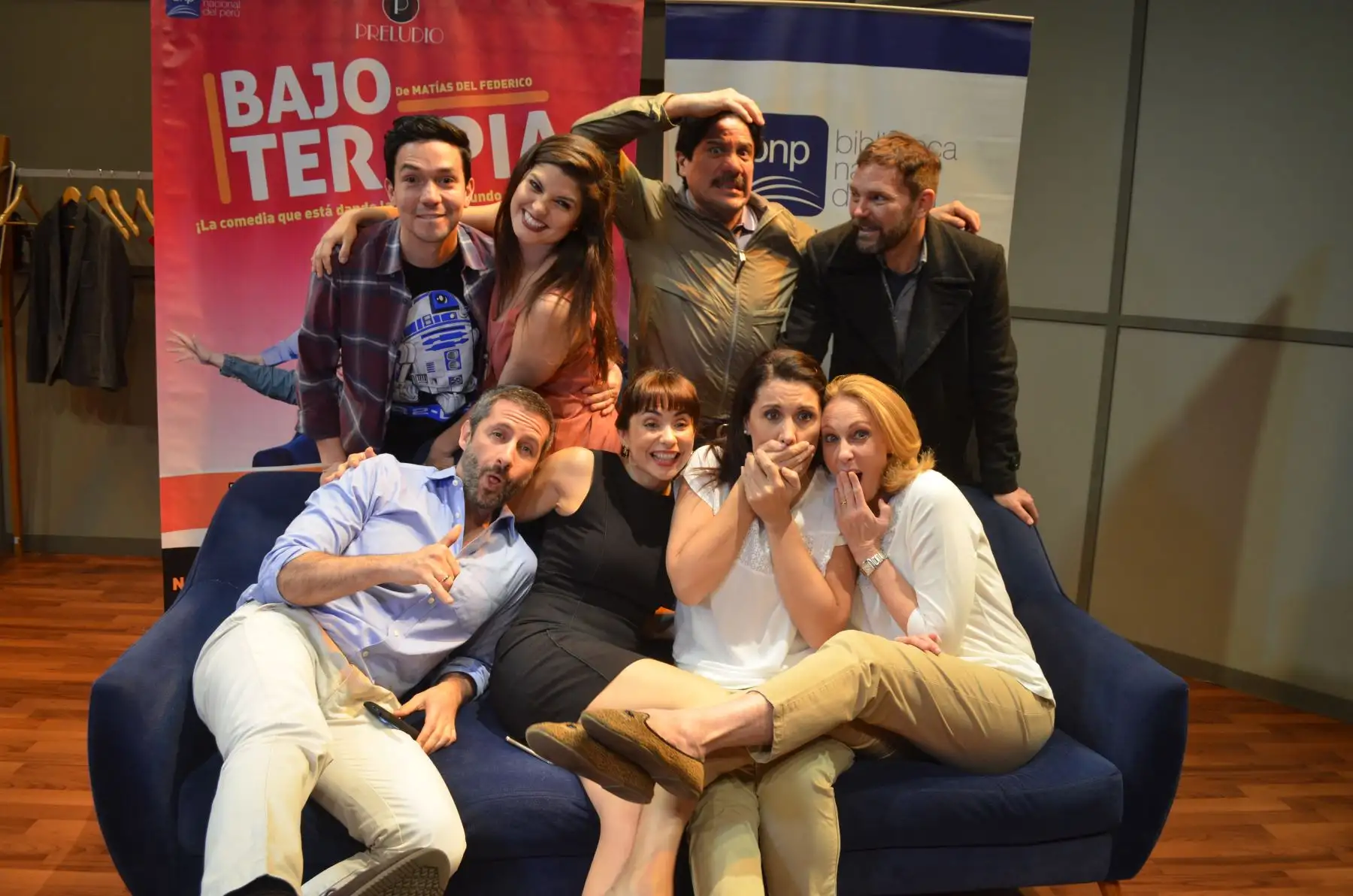 Elenco de "Bajo terapia".