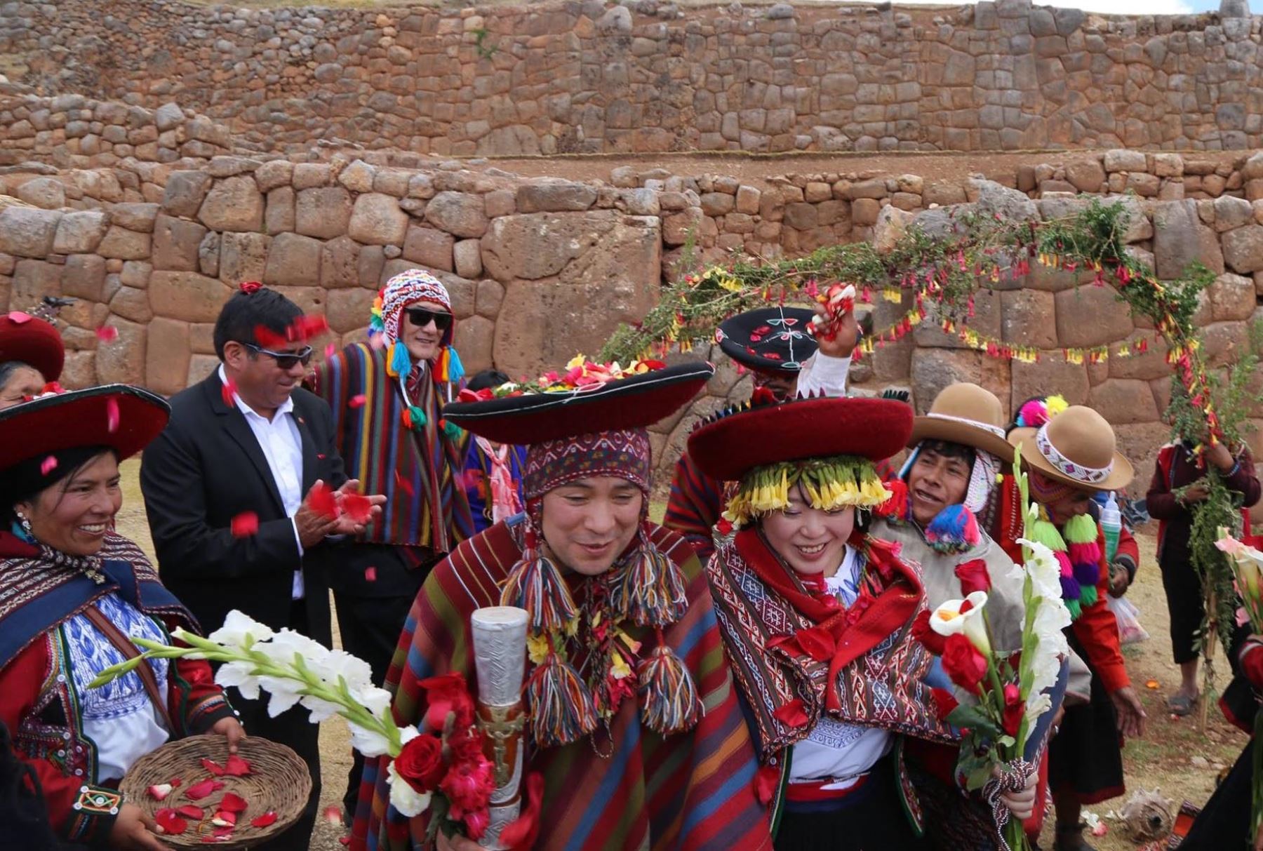 Con ceremonia andina pareja japonesa contrae matrimonio en Cusco | Noticias  | Agencia Peruana de Noticias Andina