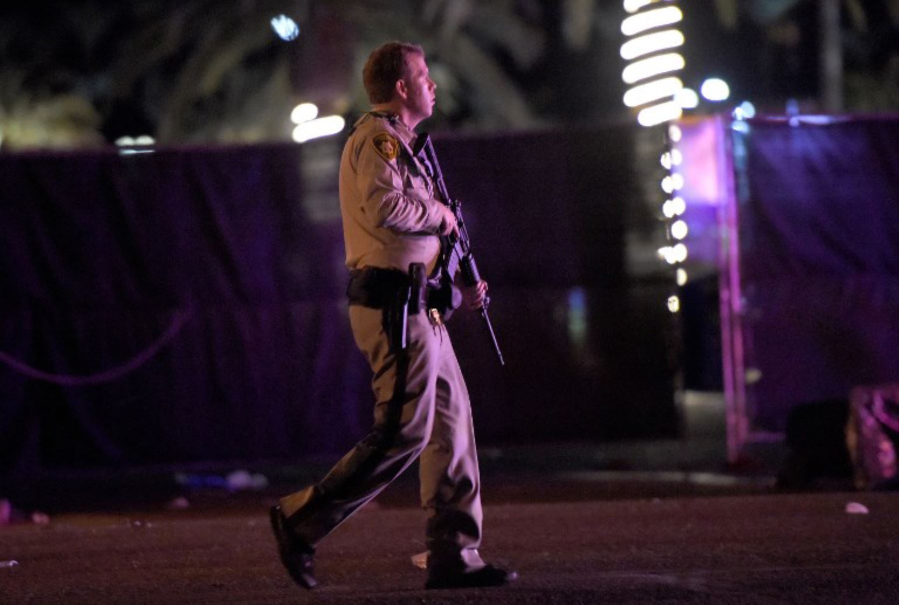 Más de 50 personas murieron y otras 200 resultaron heridas en un tiroteo desatado anoche durante un concierto de música country en Las Vegas. Foto: AFP