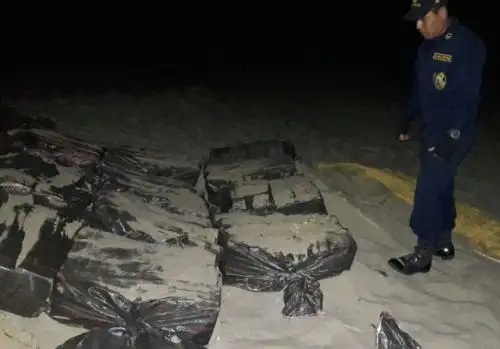 Policía incauta cerca de media tonelada de droga y detiene a presuntos traficantes. ANDINA/Archivo