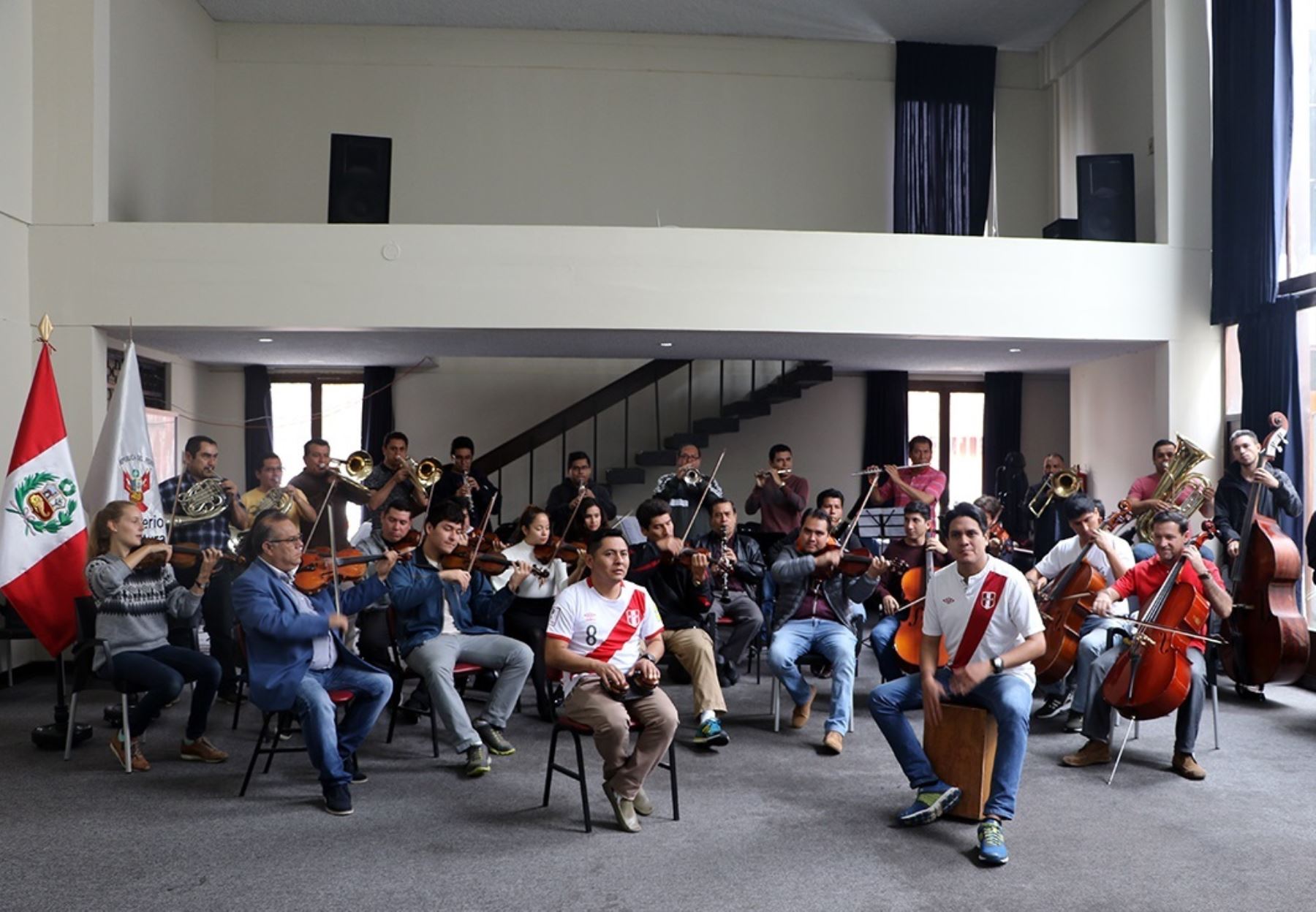Orquesta sinfónica de Trujillo interpreta "Perú campeón". Foto: ANDINA.