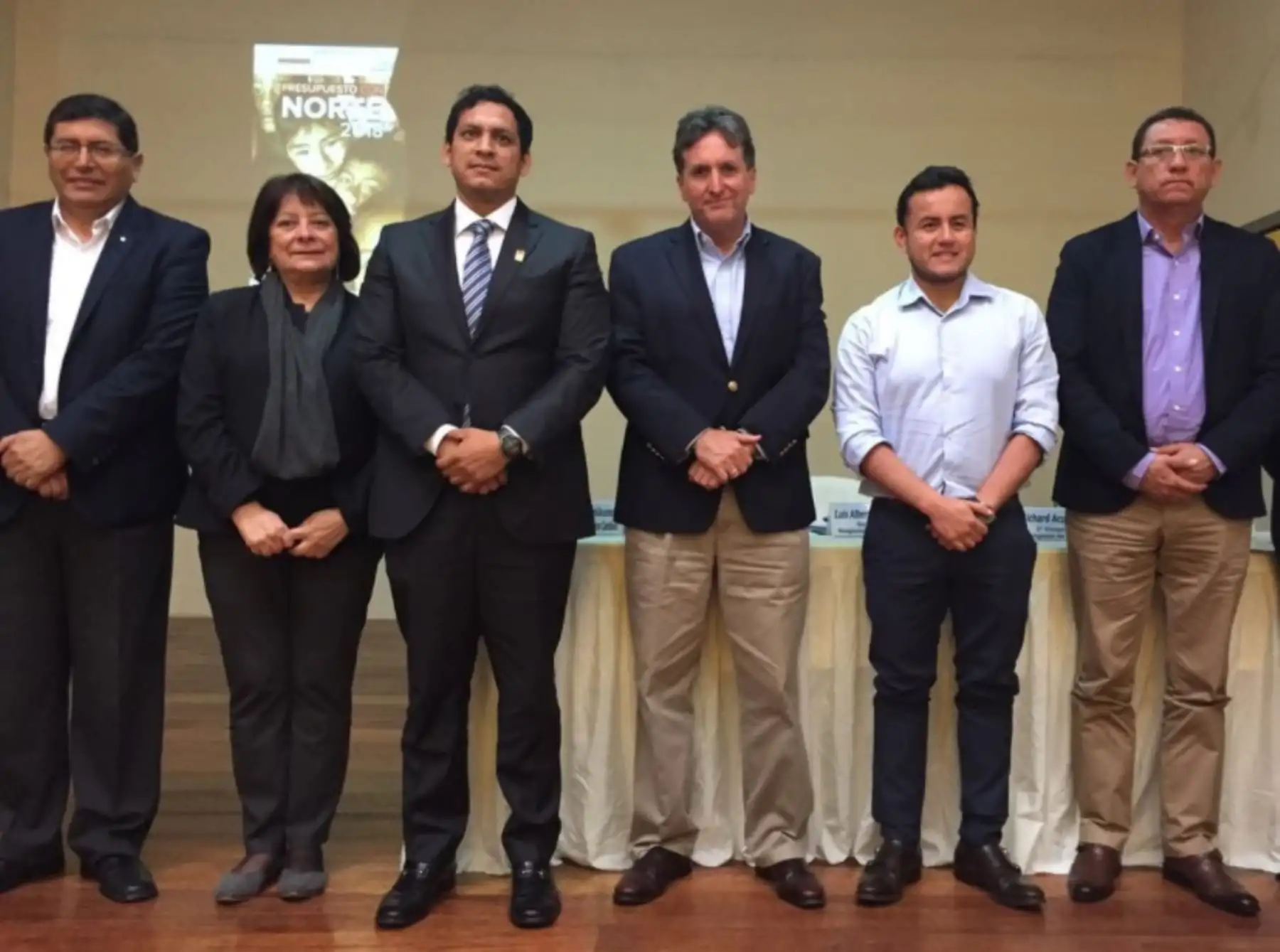 El fortalecimiento de las capacidades de los equipos técnicos de los gobiernos regionales y locales permitirá optimizar la elaboración de los expedientes técnicos y agilizará la ejecución de obras en el proceso de reconstrucción con cambios de las zonas afectadas por El Niño Costero, destacó hoy el presidente de la Asamblea Nacional de Gobiernos Regionales (ANGR), Luis Valdez.