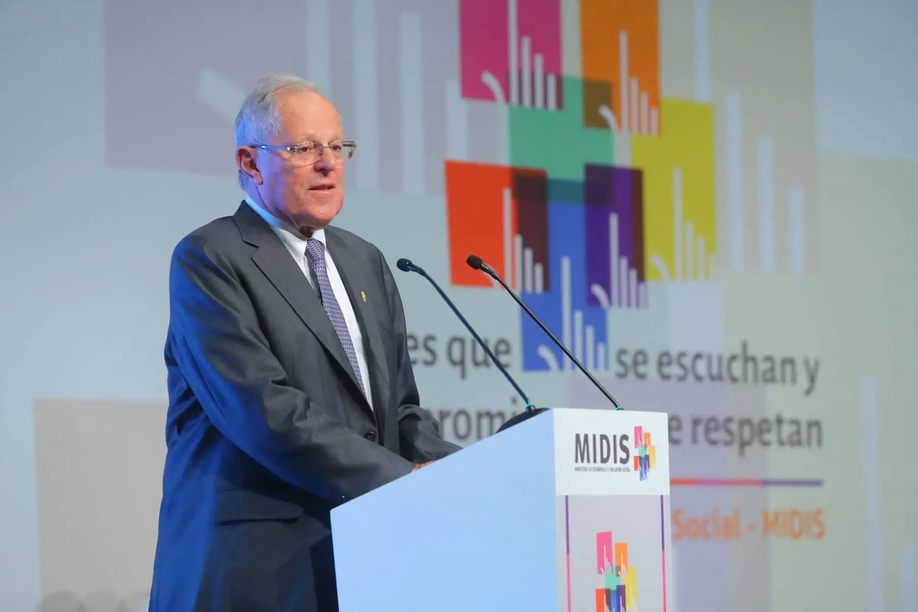 El Presidente Pedro Pablo Kuczynski, la presidenta del Consejo de Ministros, Mercedes Aráoz y la ministra Desarrollo e Inclusión Social, Fiorella Molinelli, inauguran La VI Semana de la Inclusión Social denominada “Voces que se escuchan y compromisos que se respetan”. Foto: ANDINA/Prensa Presidencia