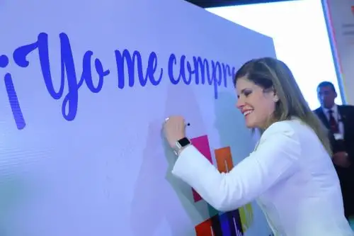 El Presidente Pedro Pablo Kuczynski, la presidenta del Consejo de Ministros, Mercedes Aráoz y la ministra Desarrollo e Inclusión Social, Fiorella Molinelli, inauguran La VI Semana de la Inclusión Social denominada “Voces que se escuchan y compromisos que se respetan”. Foto: ANDINA/Prensa Presidencia