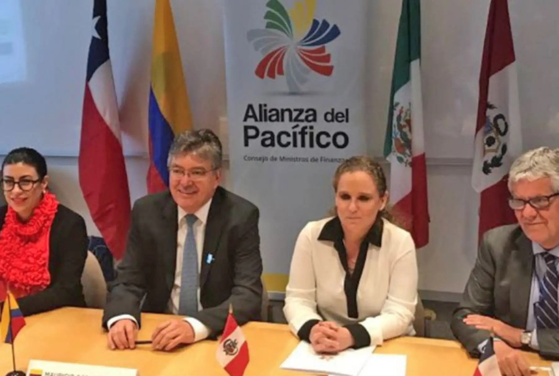Ministra de Economía y Finanzas, Claudia Cooper. ANDINA/Difusión
