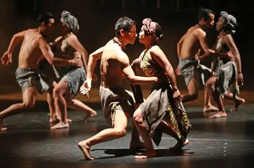 Elenco Nacional de Folclore (ENF) despliega sobre el escenario del Gran Teatro Nacional. Foto: ANDINA/ Jhony Laurente