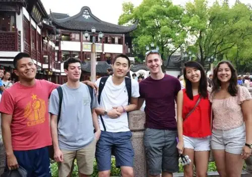 18 universidades chinas presentan hoy su oferta educativa a estudiantes peruanos.