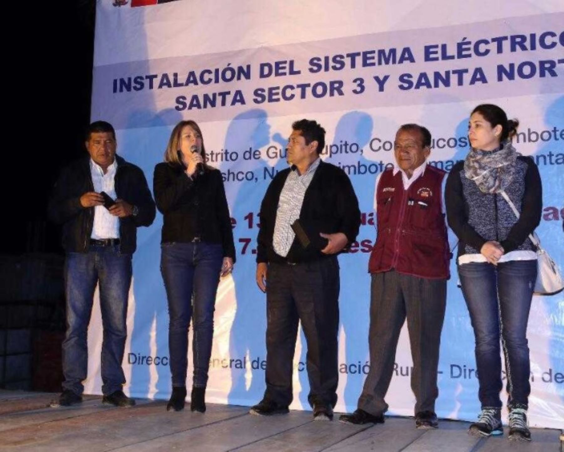 Ministra de Energía y Minas, Cayetana Aljovín, inaugura obras de electrificación rural en Áncash y La Libertad