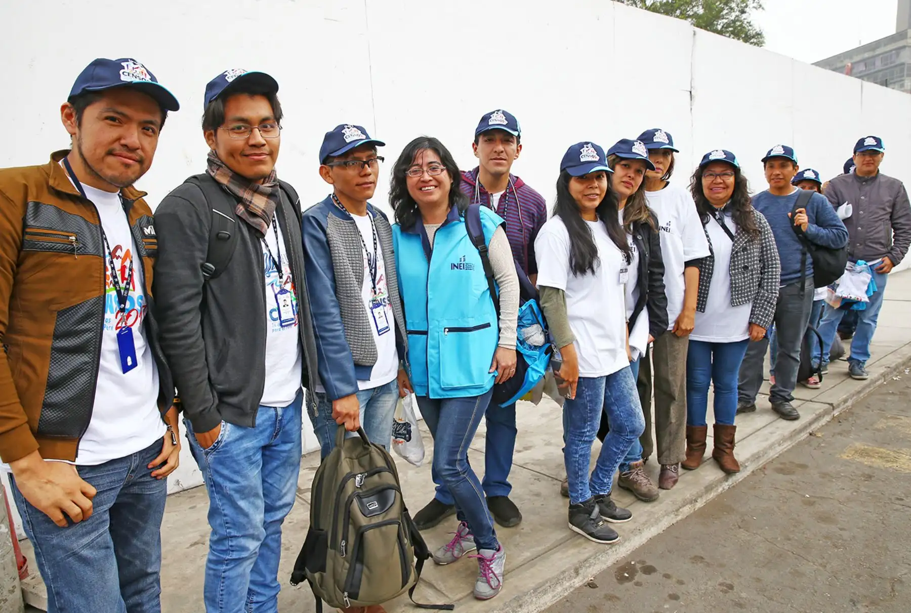 LIMA PERÚ, OCTUBRE 22. Empadronadores debidamente acreditados  listos para iniciar su labor en el Censo Nacional 2017.   Foto: ANDINA/Melina Mejía
