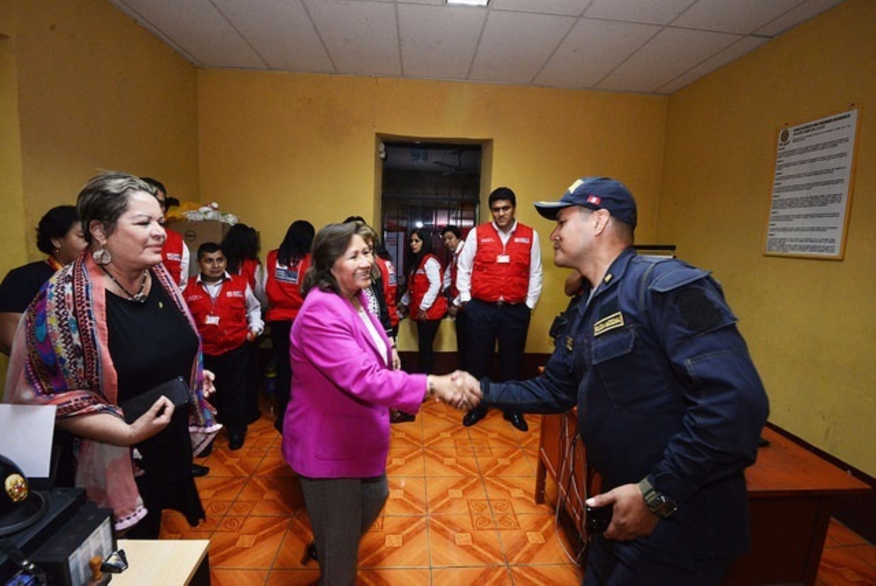Ministra de la Mujer, Ana María Choquehuanca, inauguró CEM en comisaría de Pacasmayo.