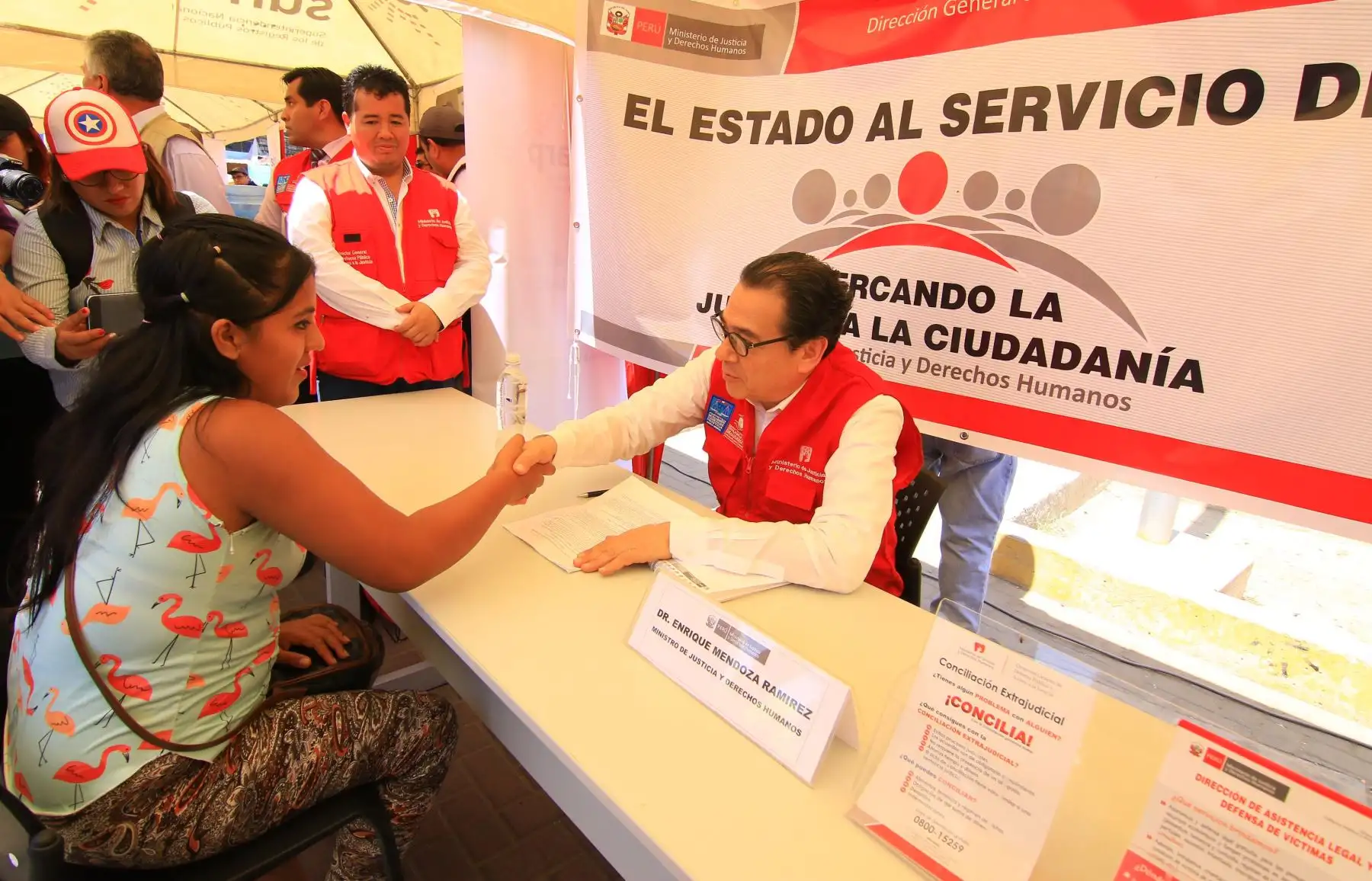 Ministro de Justicia, Enrique Mendoza, resalta apoyo del sector a población en desamparo de Piura. ANDINA/Difusión