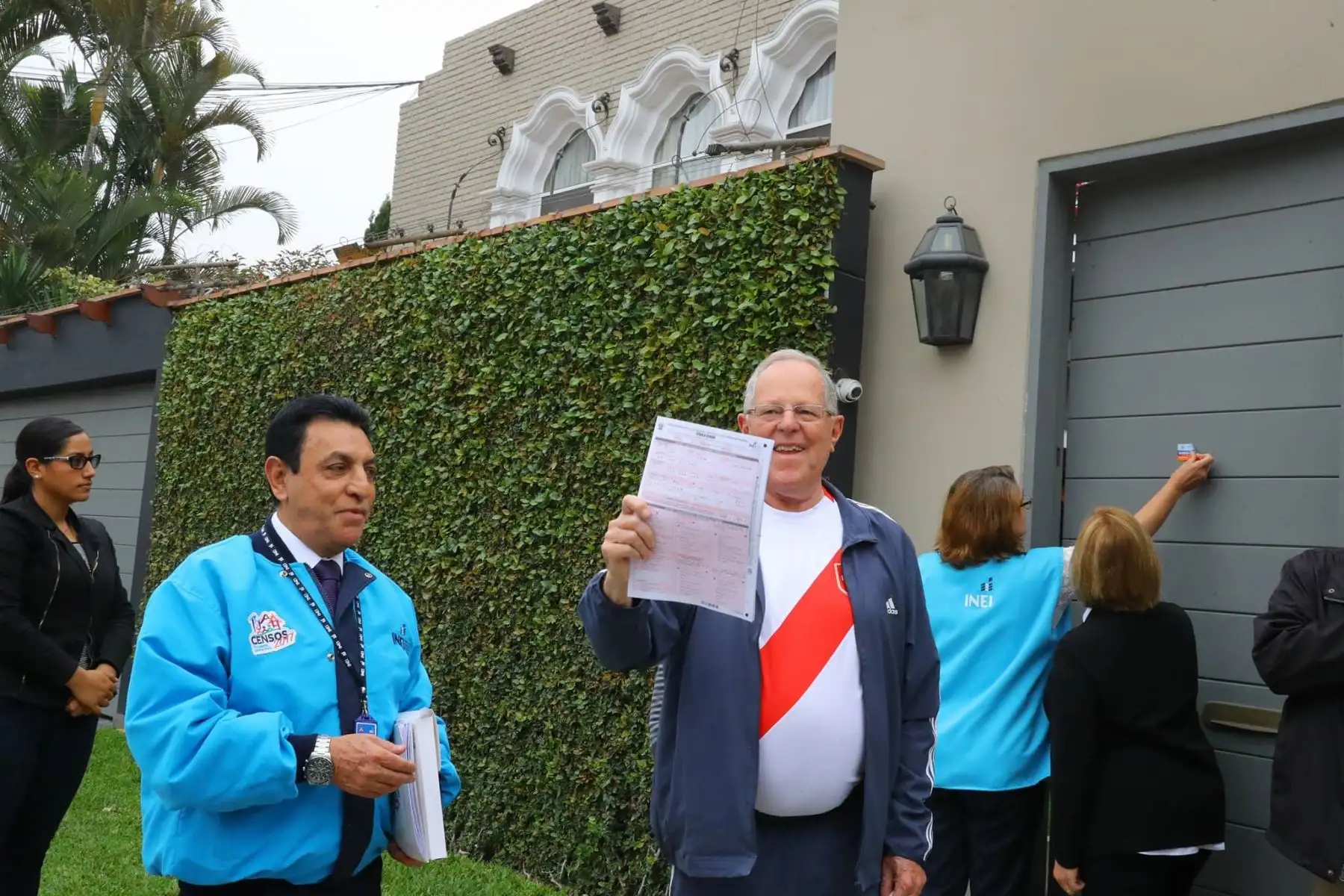 LIMA PERÚ-OCTUBRE 22. Presidente de la República, Pedro Pablo Kuczynski, participa del Censo Nacional 2017. Foto: ANDINA/ Prensa Presidencia