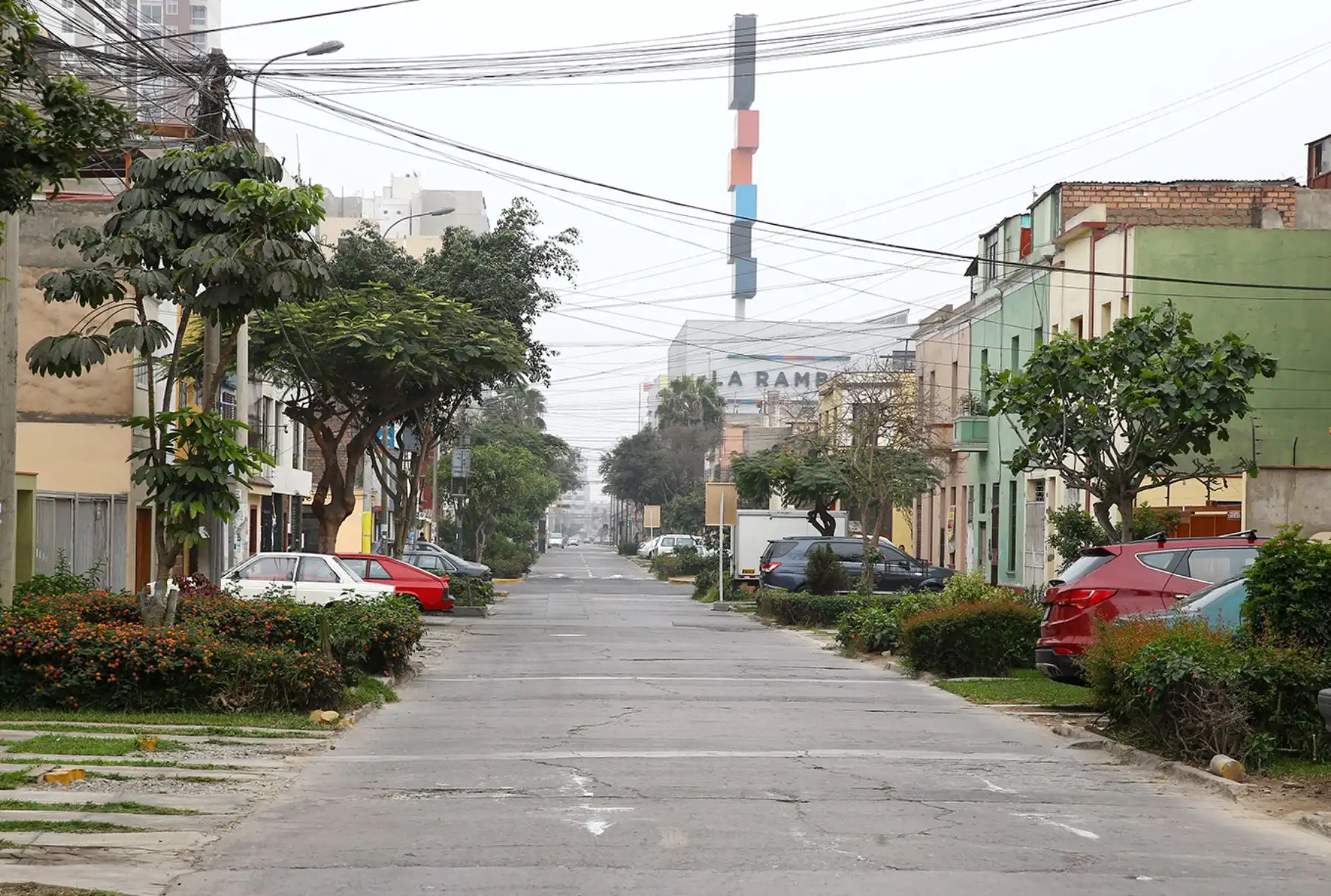 LIMA PERÚ, OCTUBRE 22. Calles vacías  durante  el Censo Nacional 2017.   Foto: ANDINA/Melina Mejía