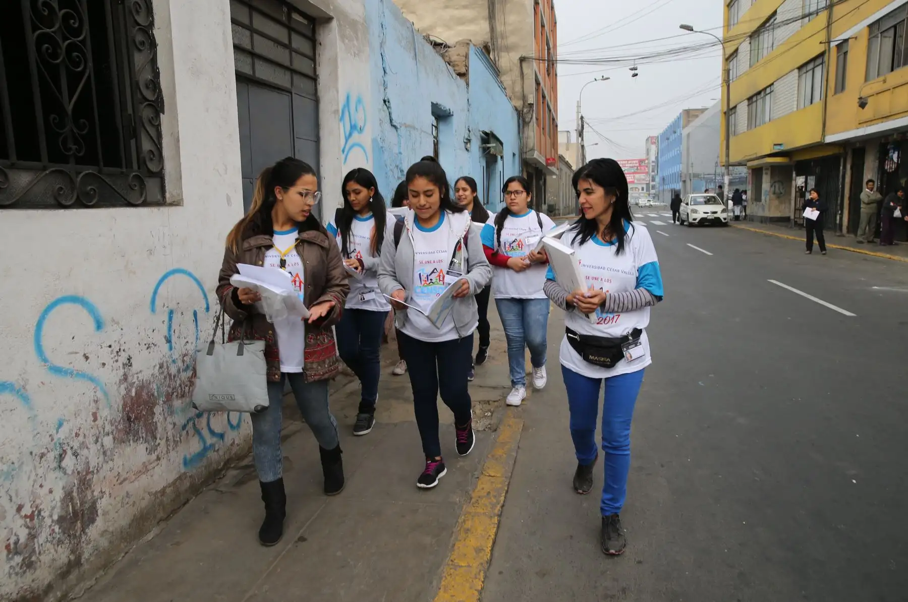 LIMA PERÚ, OCTUBRE 22. Empadronadores debidamente acreditados inician su labor en el Censo Nacional 2017. Foto: ANDINA/ Norman Cordova