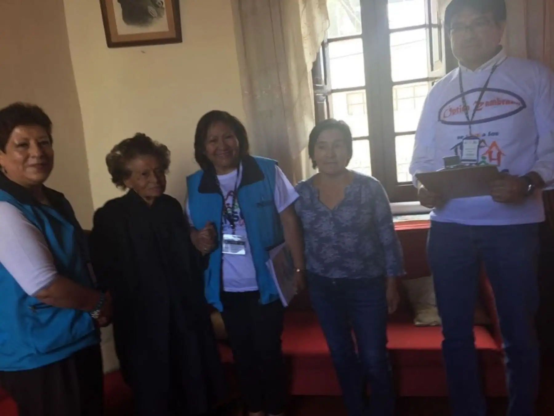 La ministra de la Mujer y Poblaciones Vulnerables, Ana María Choquehuanca viene acompañando el desarrollo de los Censos Nacionales 2017: XII de Población, VII de Vivienda y III de Comunidades Indígenas, en la ciudad de Arequipa.