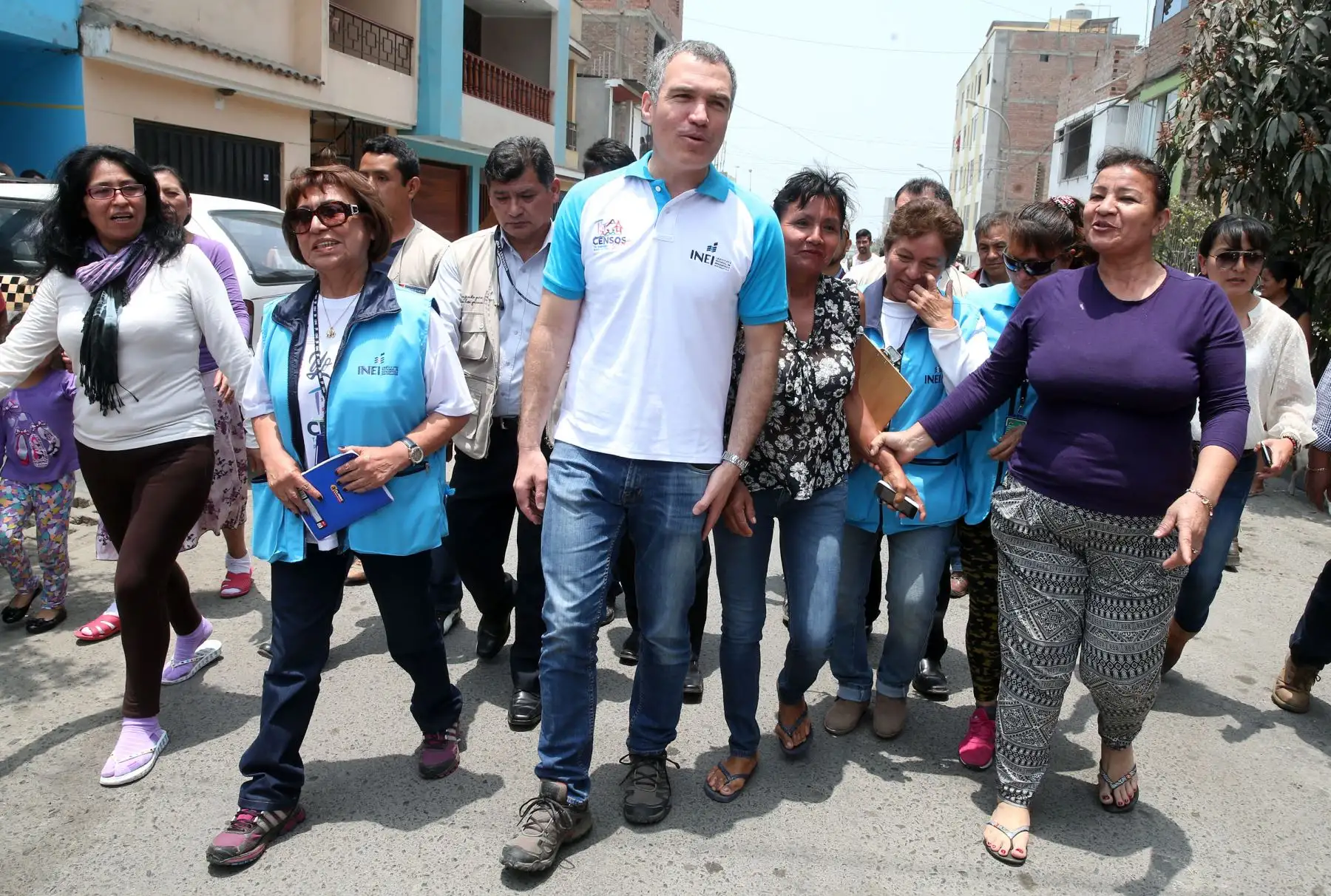 Salvador del Solar Ministro de Cultura supervisa en San Juan de Lurigancho durante el Censo Nacional 2017.Foto: ANDINA/ Vidal Tarqui