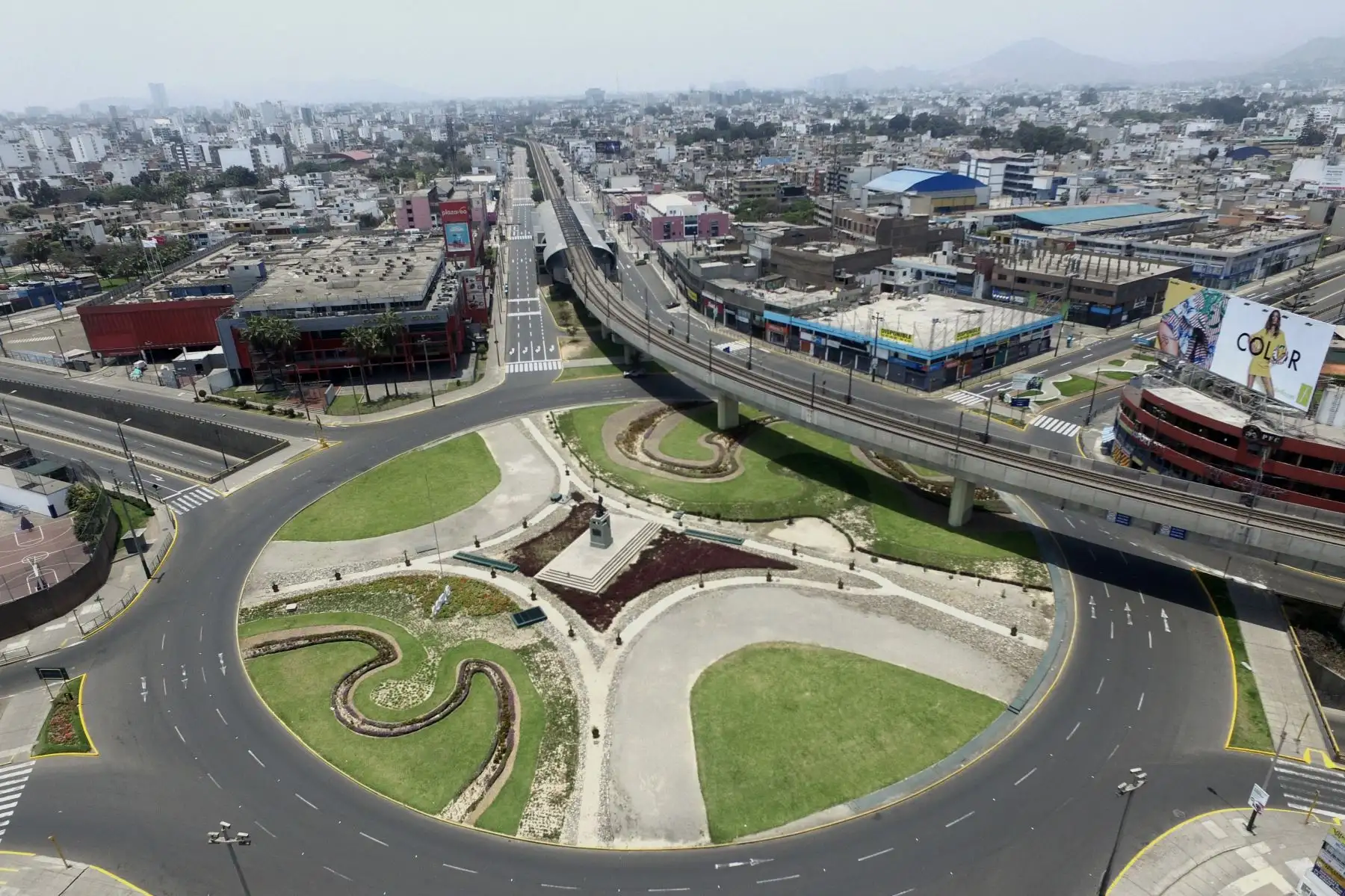 LIMA,PERÚ-OCTUBRE 22.Vista panorámica del Óvalo Higuereta en el distrito de Surco durante el Censo 2017.Foto: ANDINA/archivo.