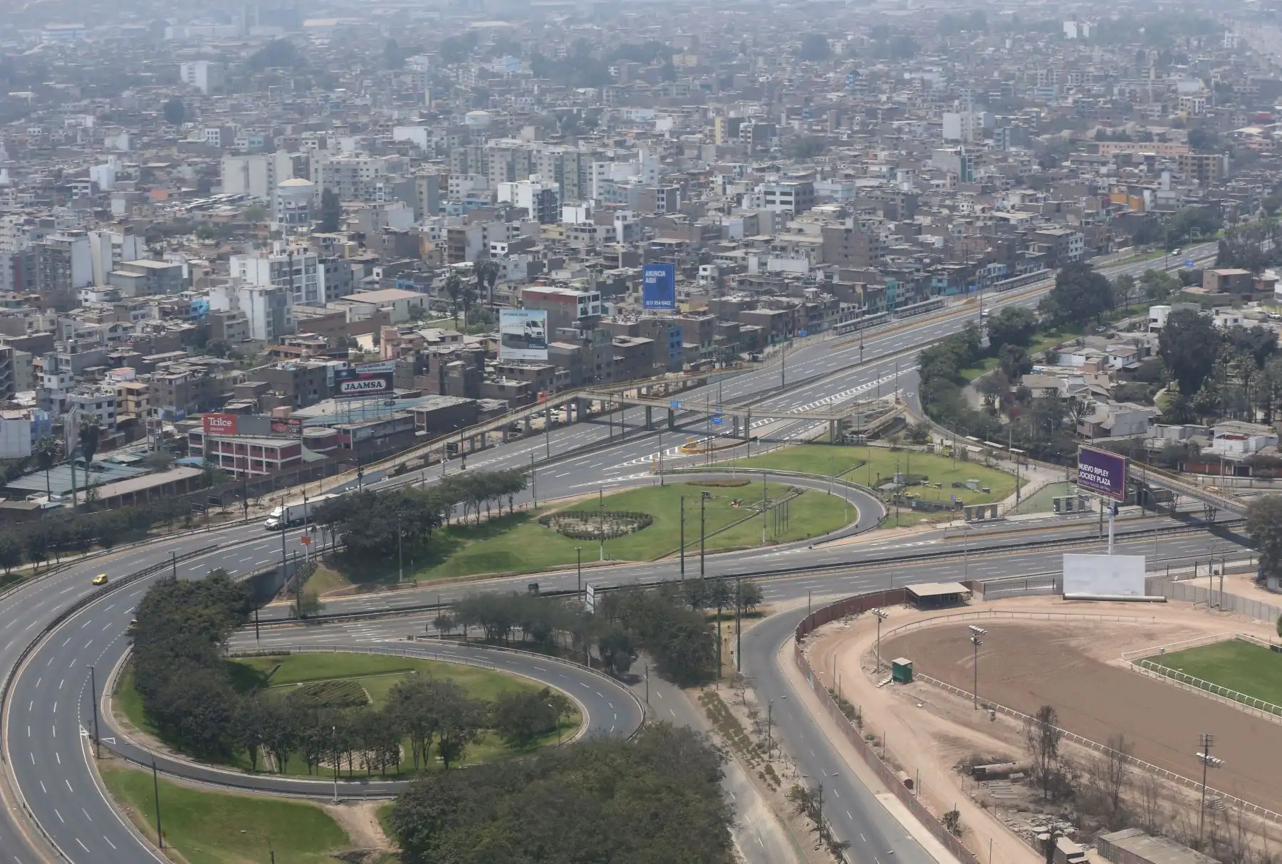 LIMA PERÚ, OCTUBRE 22. Vistas panoramicas de calles y plazas vacías de Lima durante el Censo Nacional 2017. Foto: ANDINA/ Jhony Laurente